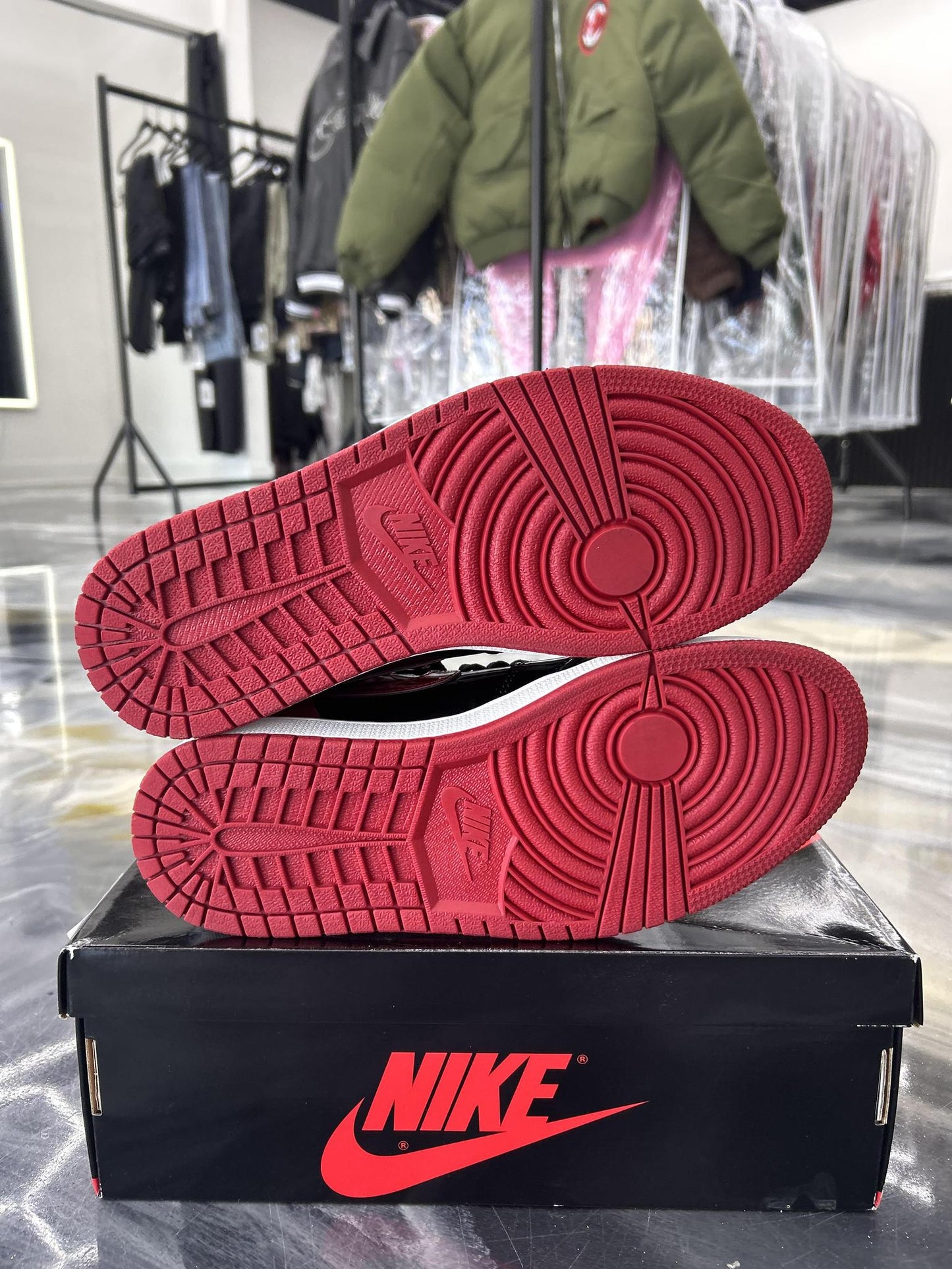 Jordan 1 "Patent Bred" Used Size 9