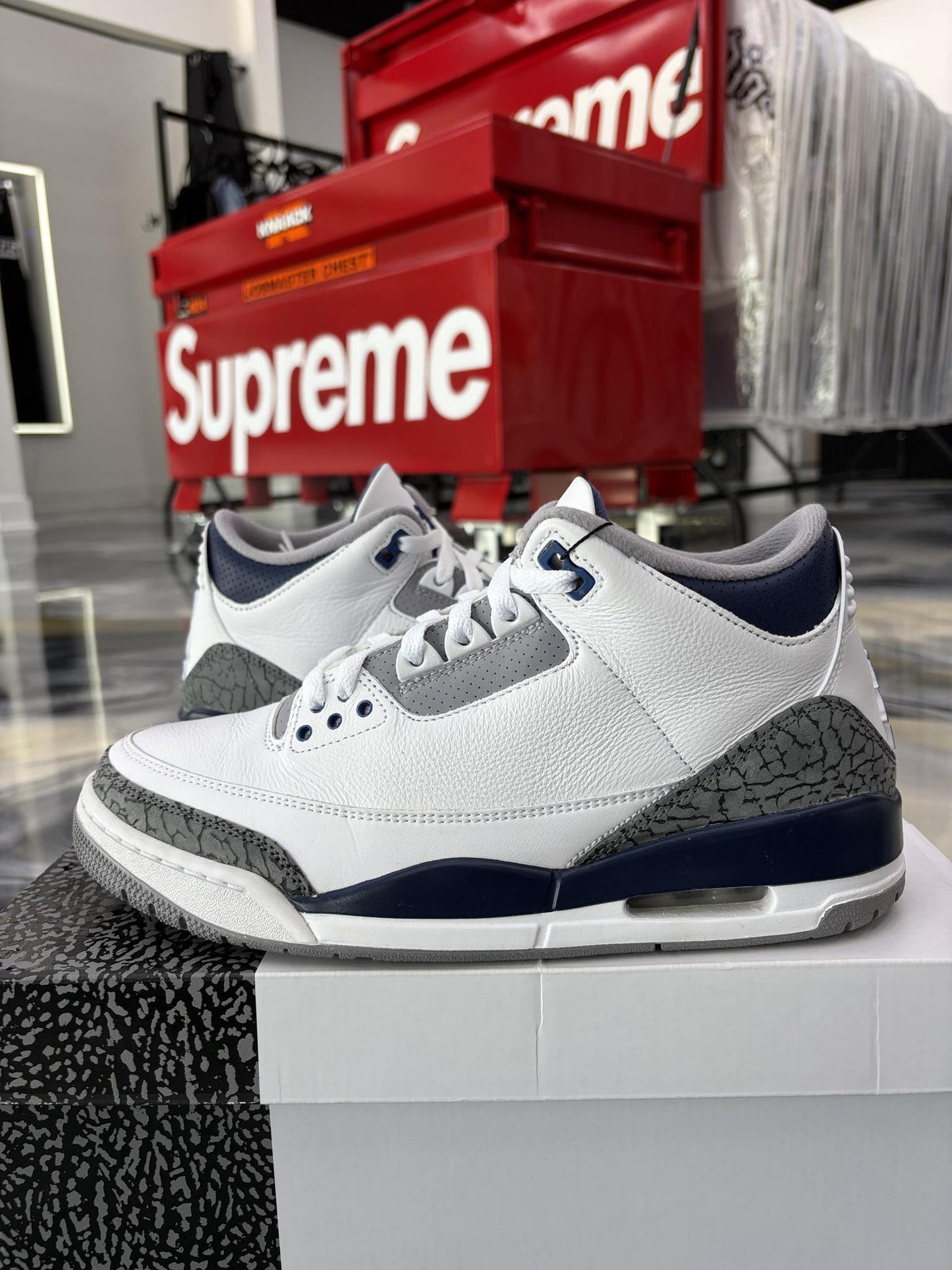 Jordan 3 "Midnight Navy" Used Size 9.5