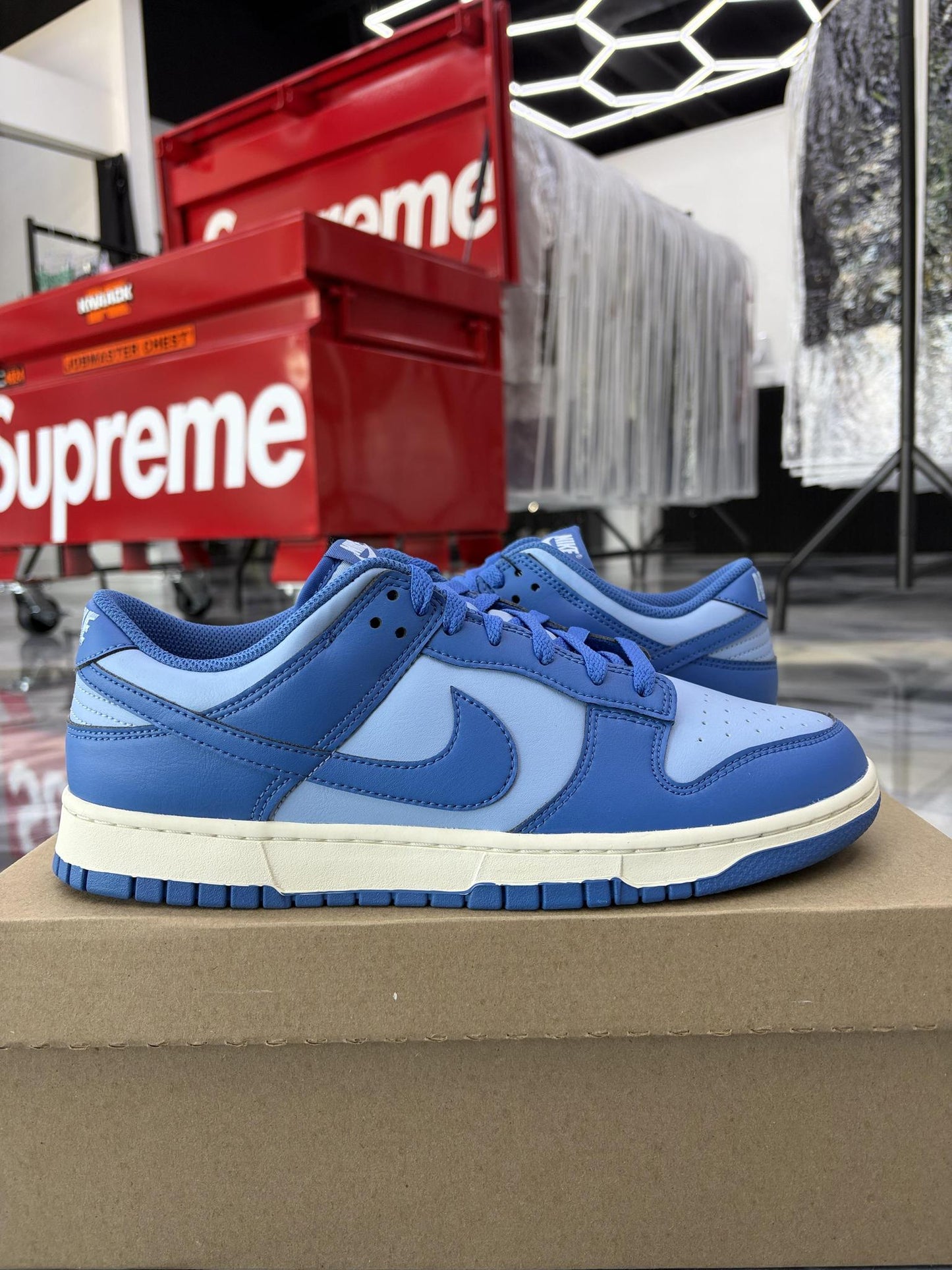 Nike Dunk Low "University Marina Blue" Used Size 10.5