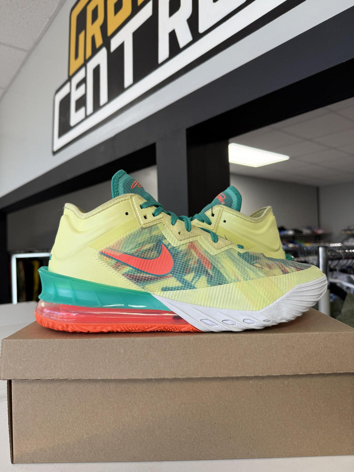 Lebron 18 Low "Lebronald Palmer" Used Size 13