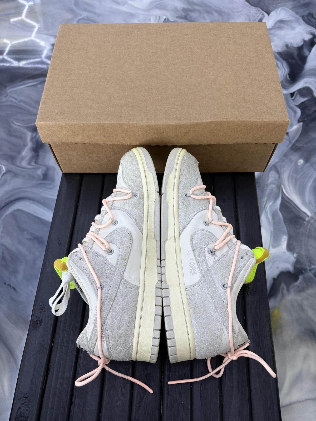 Nike Dunk Low Off White "Lot 12" Used Size 9.5