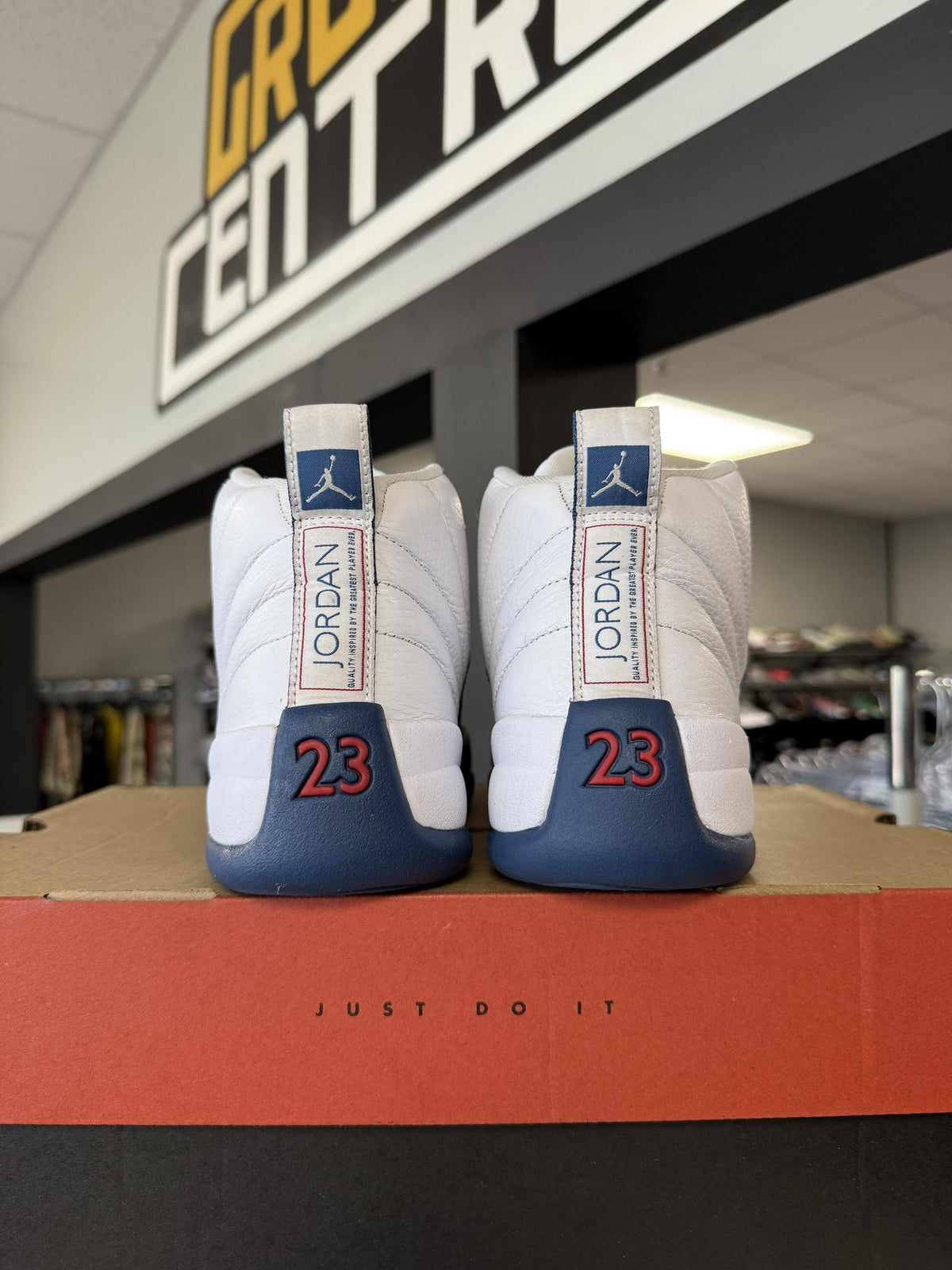 Jordan 12 "French Blue" Used Size 8