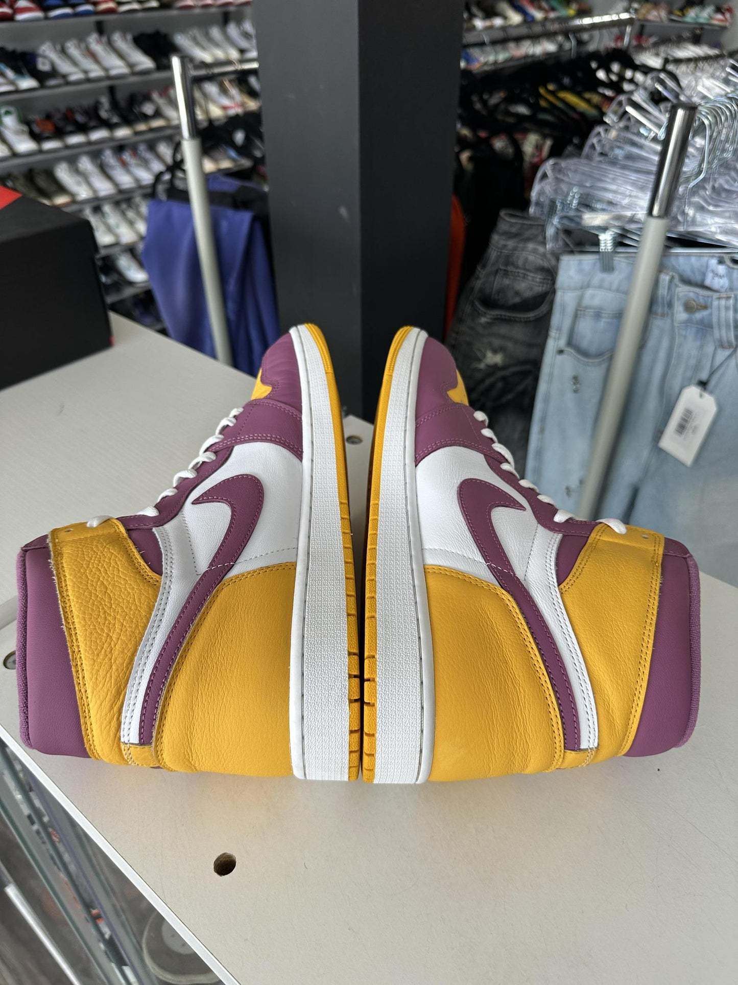 Jordan 1 "Brotherhood" Size 13