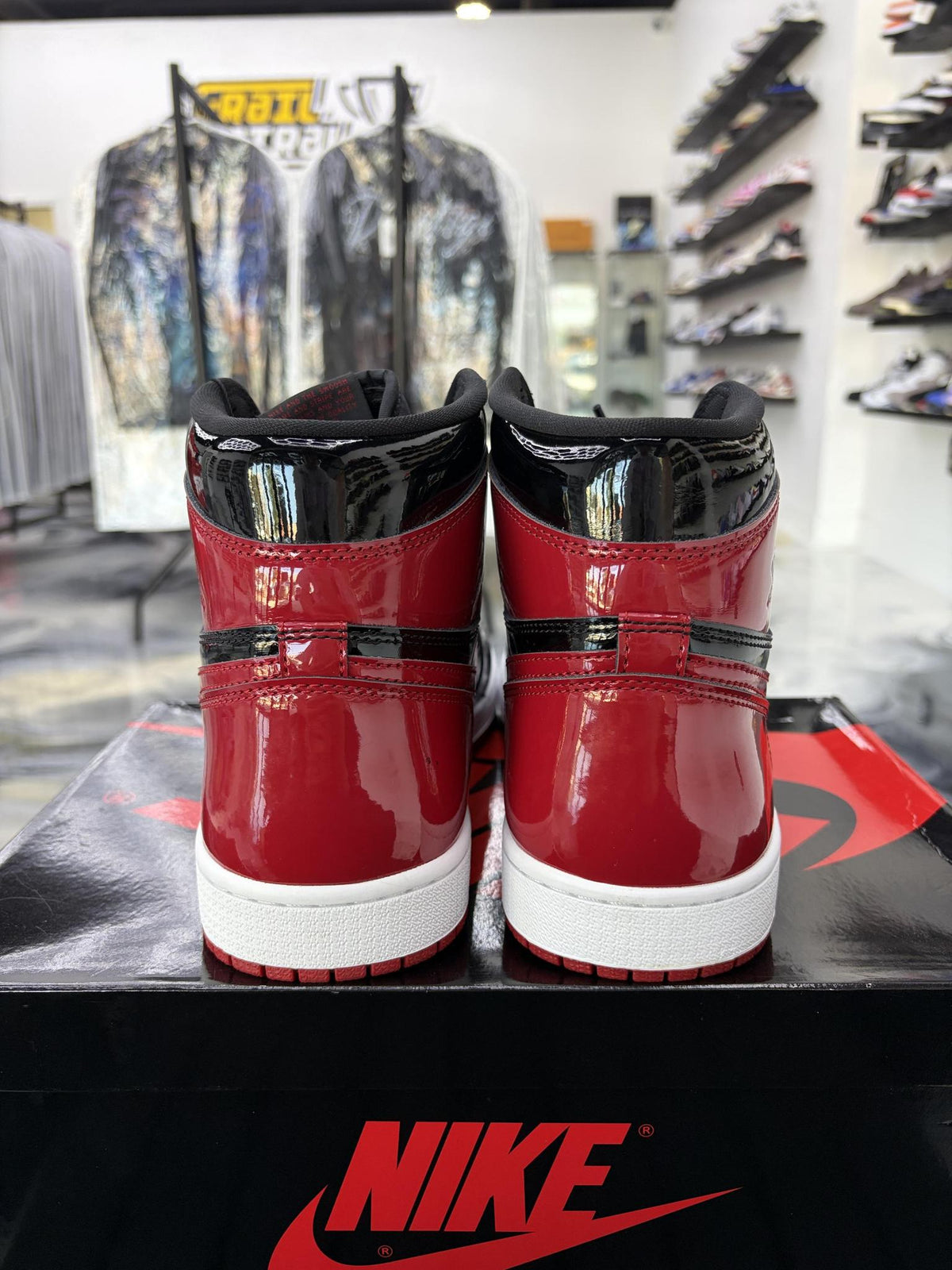Jordan 1 "Bred Patent" Used Size 11
