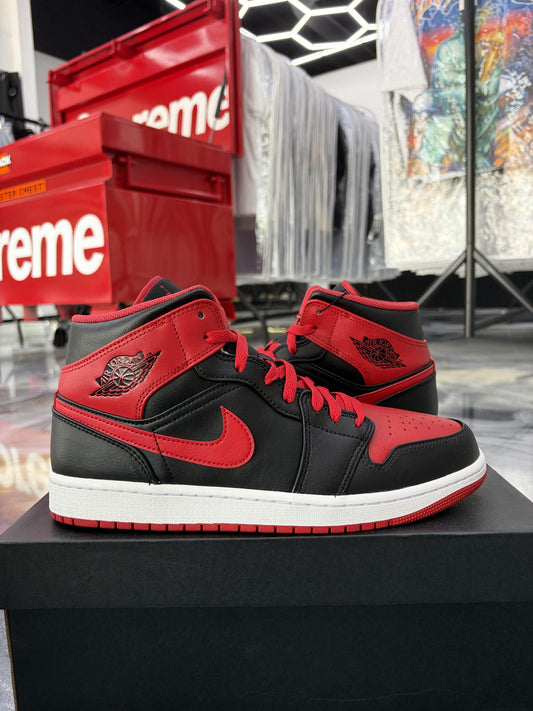 Jordan 1 Mid "Alternate Red" Used Size 10.5