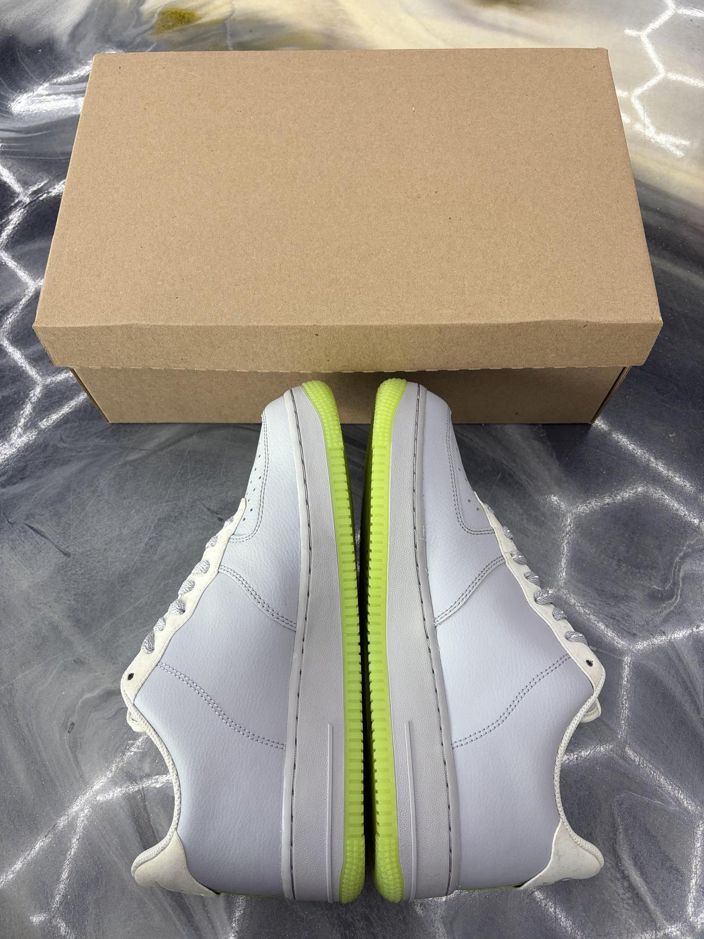 Nike Air Force 1 Low "Ghost Green" Used Size 8