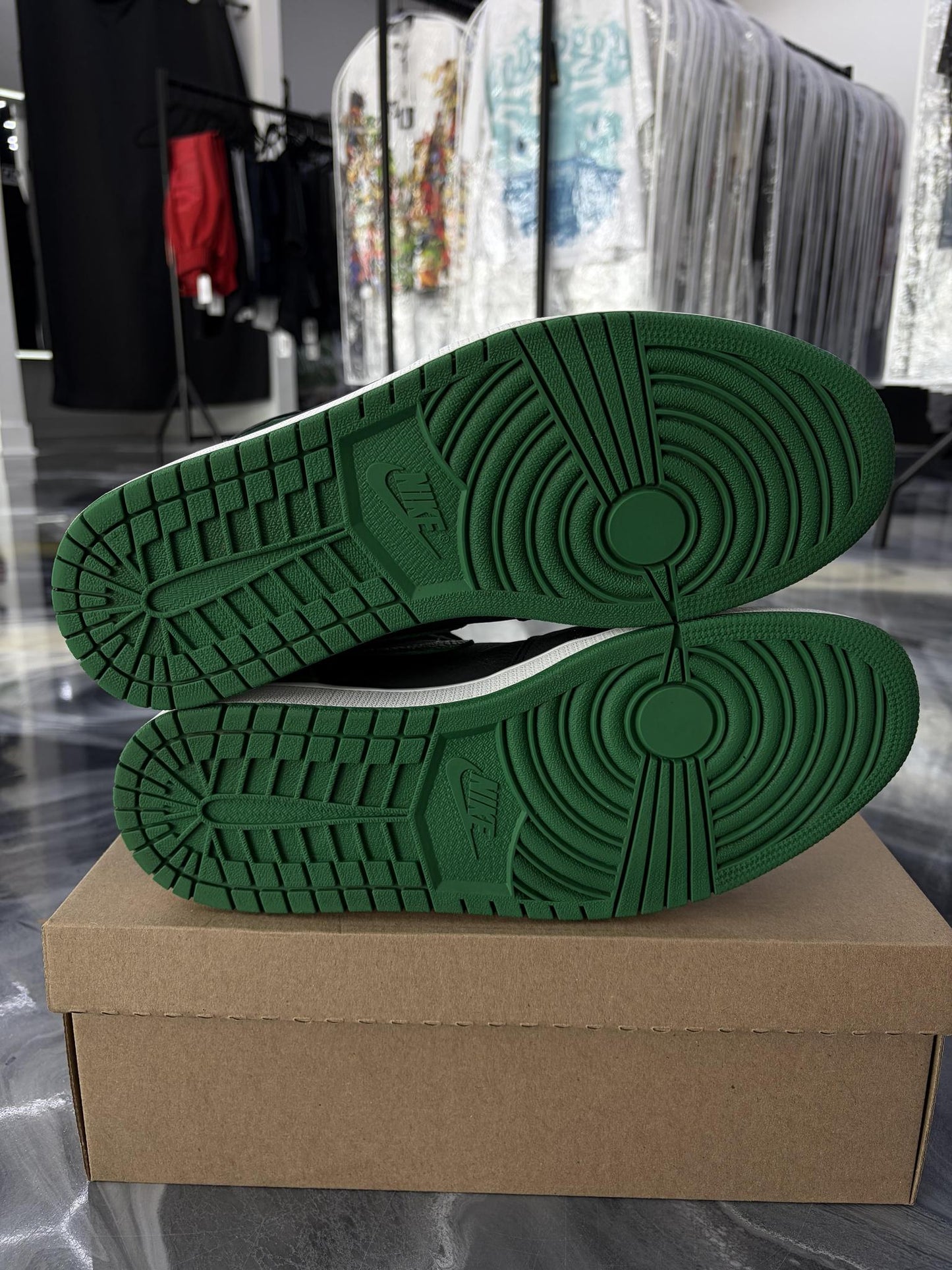 Jordan 1 "Pine Green 2.0" Used Size 12
