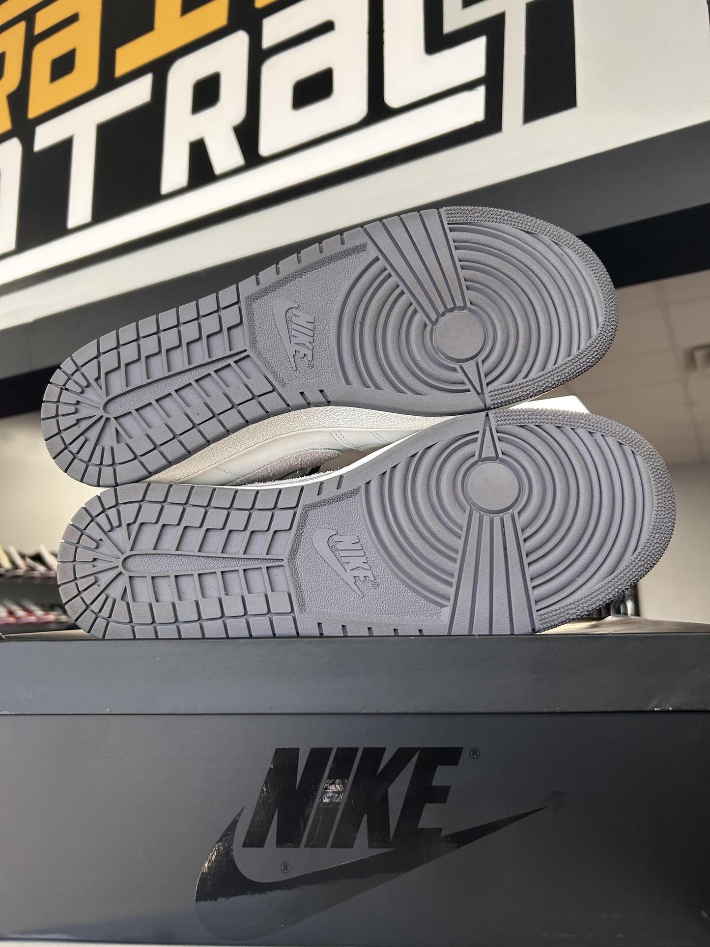 Nike Air Ship "Neutral Grey" Used Size 12