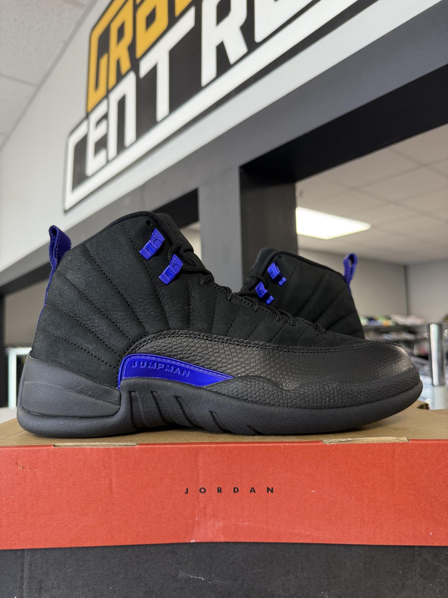Jordan 12 "Dark Concord" Used Size 8