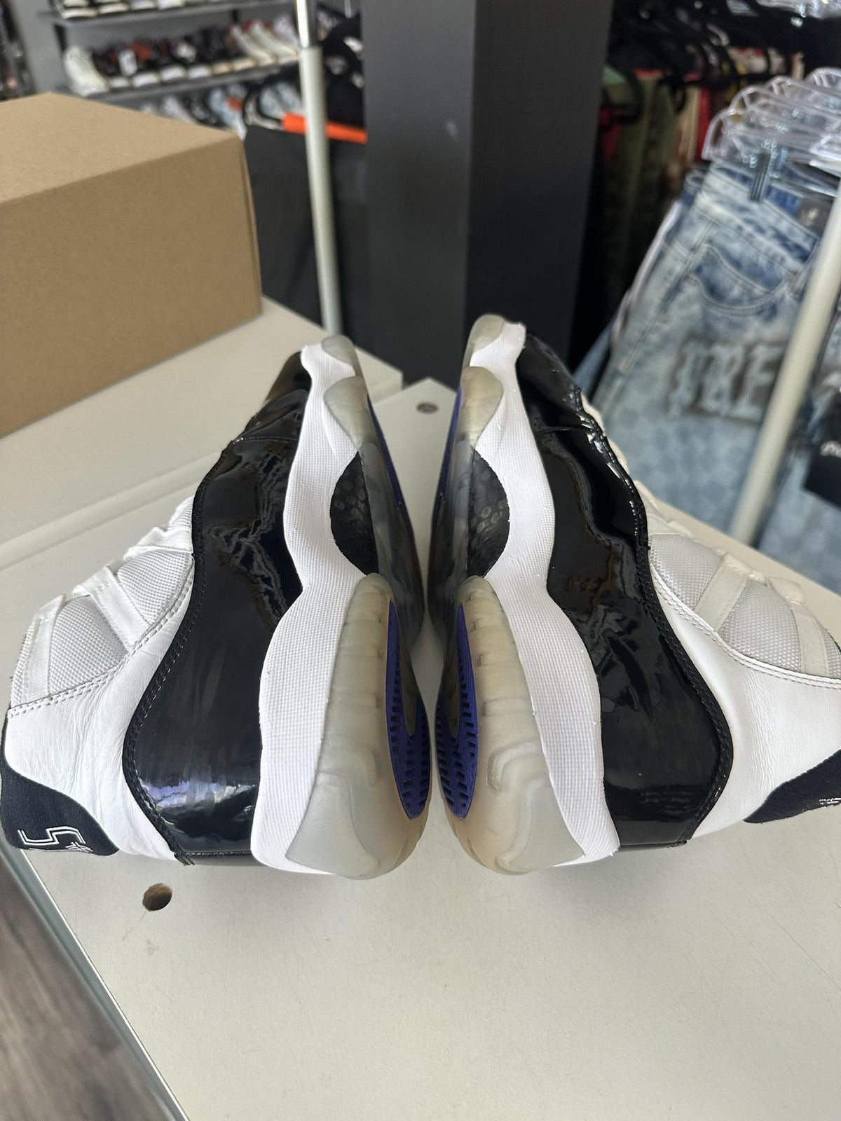 Jordan 11 Concord Used