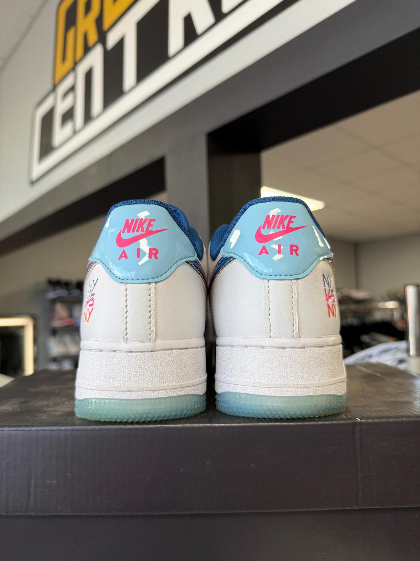 Nike Air Force 1 Low "NY vs. NY" Used Size 7.5