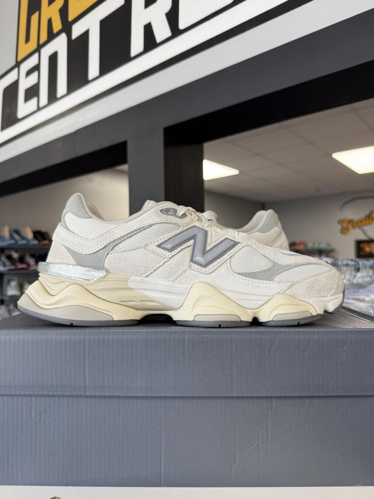 New Balance 9060 "White Grey" Used Size 10.5