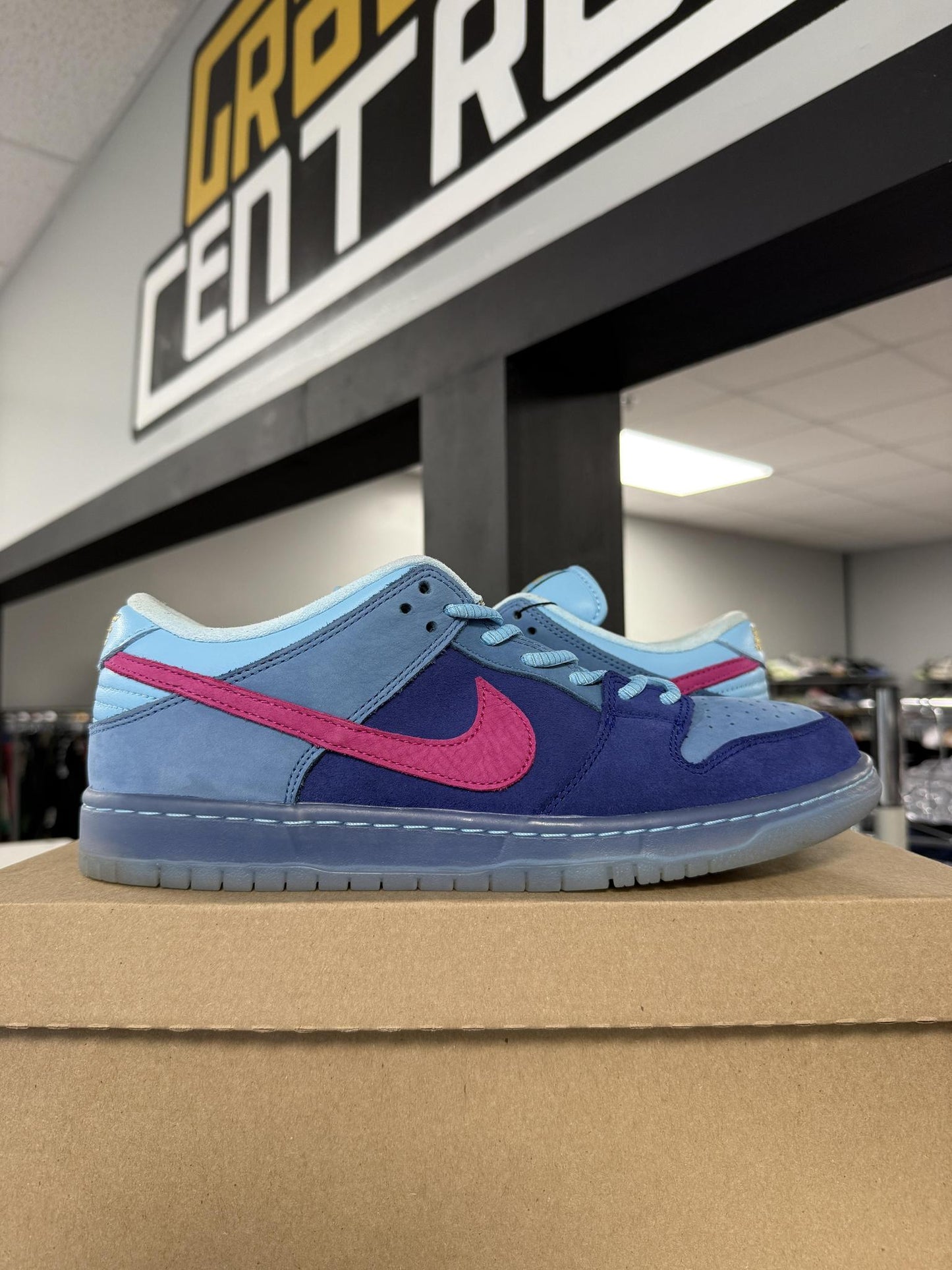 Dunk Low SB "Run The Jewels" Used Size 10.5