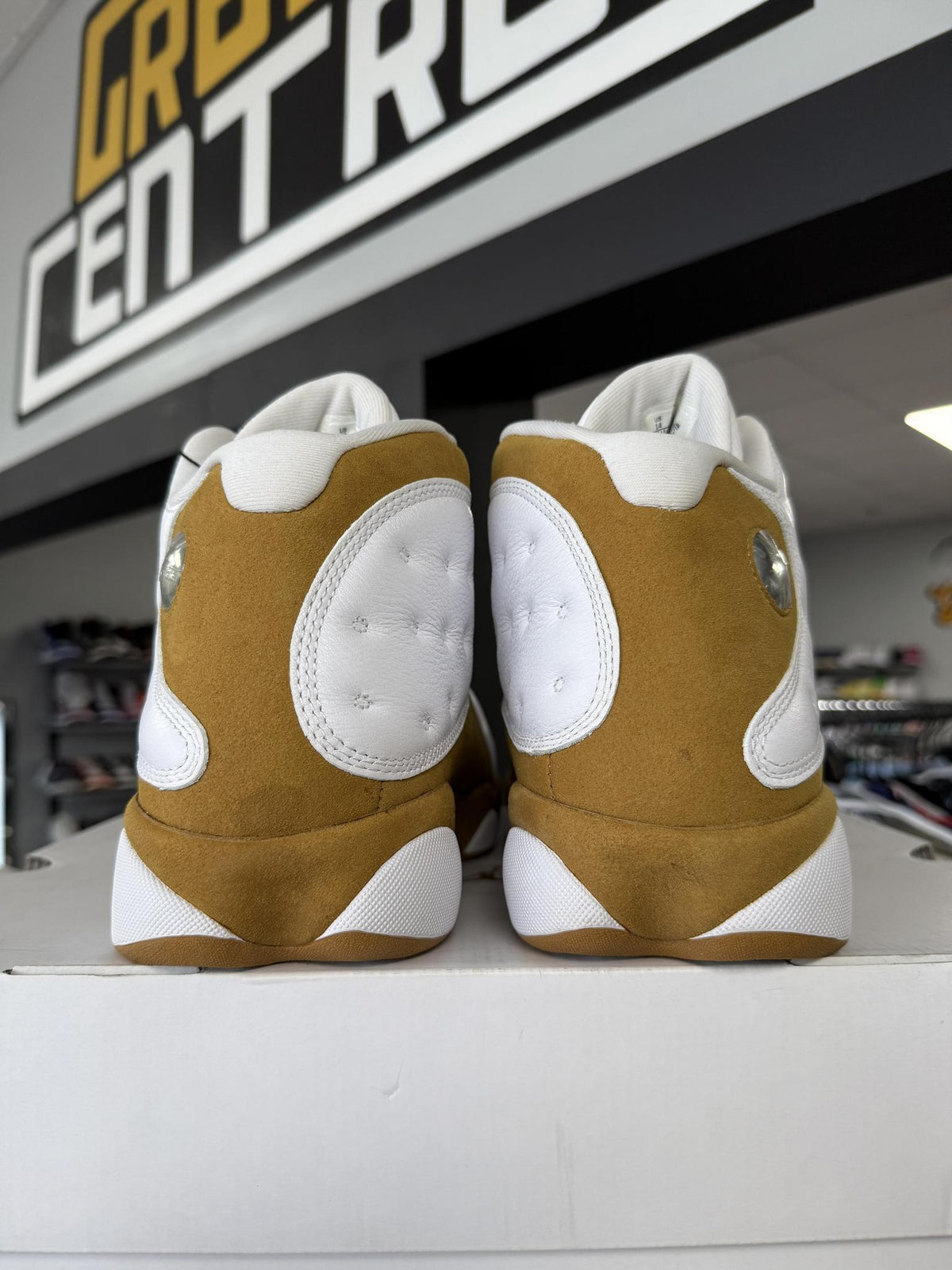 Jordan 13 "Wheat" Used Size 14