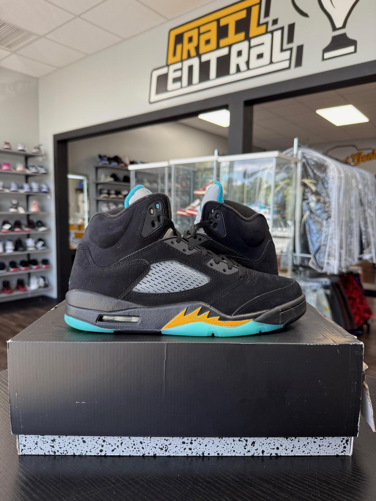 Jordan 5 "Aqua" Used Size 8.5