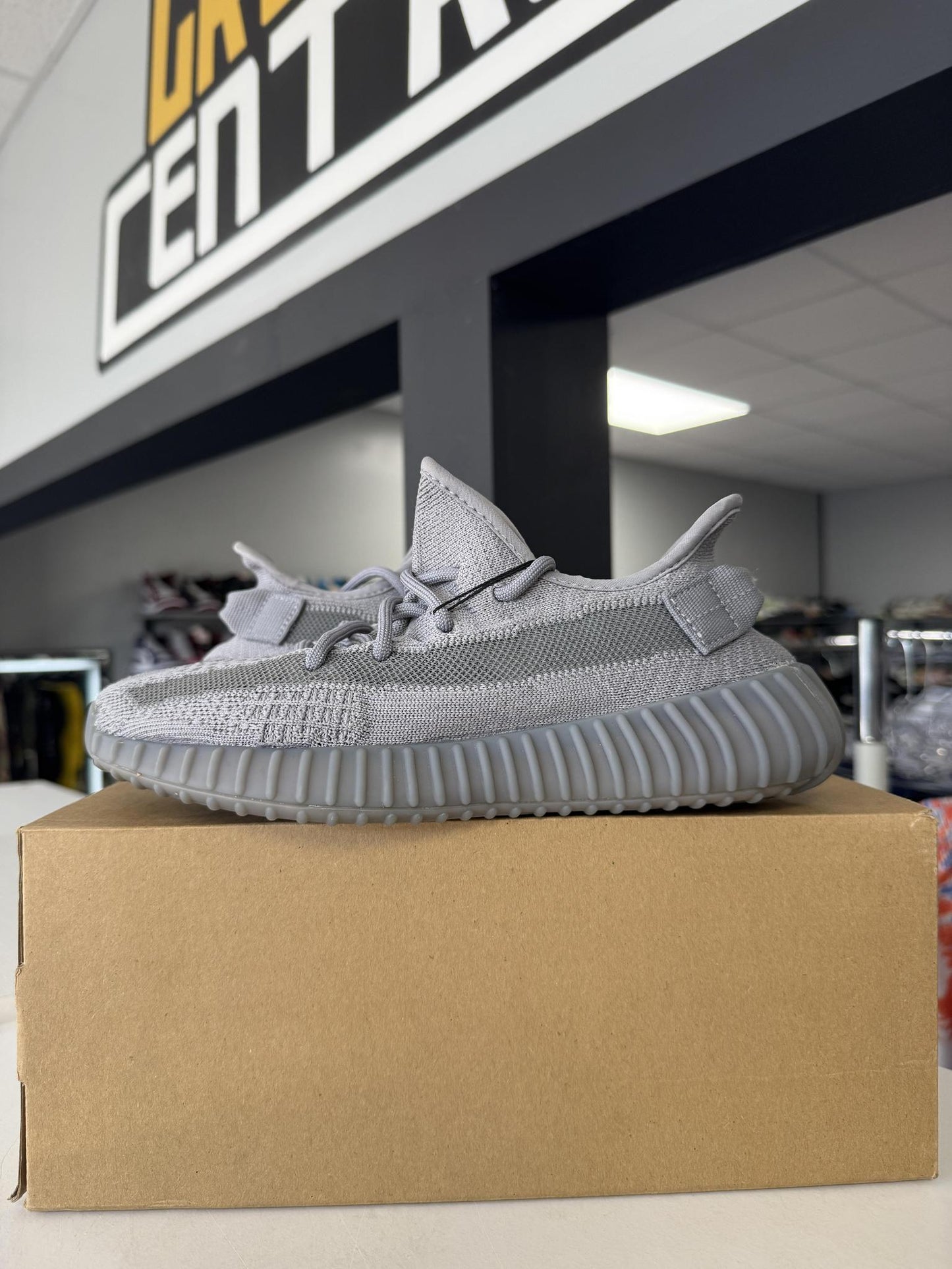 Yeezy 350 V2 "Steel Grey" Used Size 5.5Y/7W