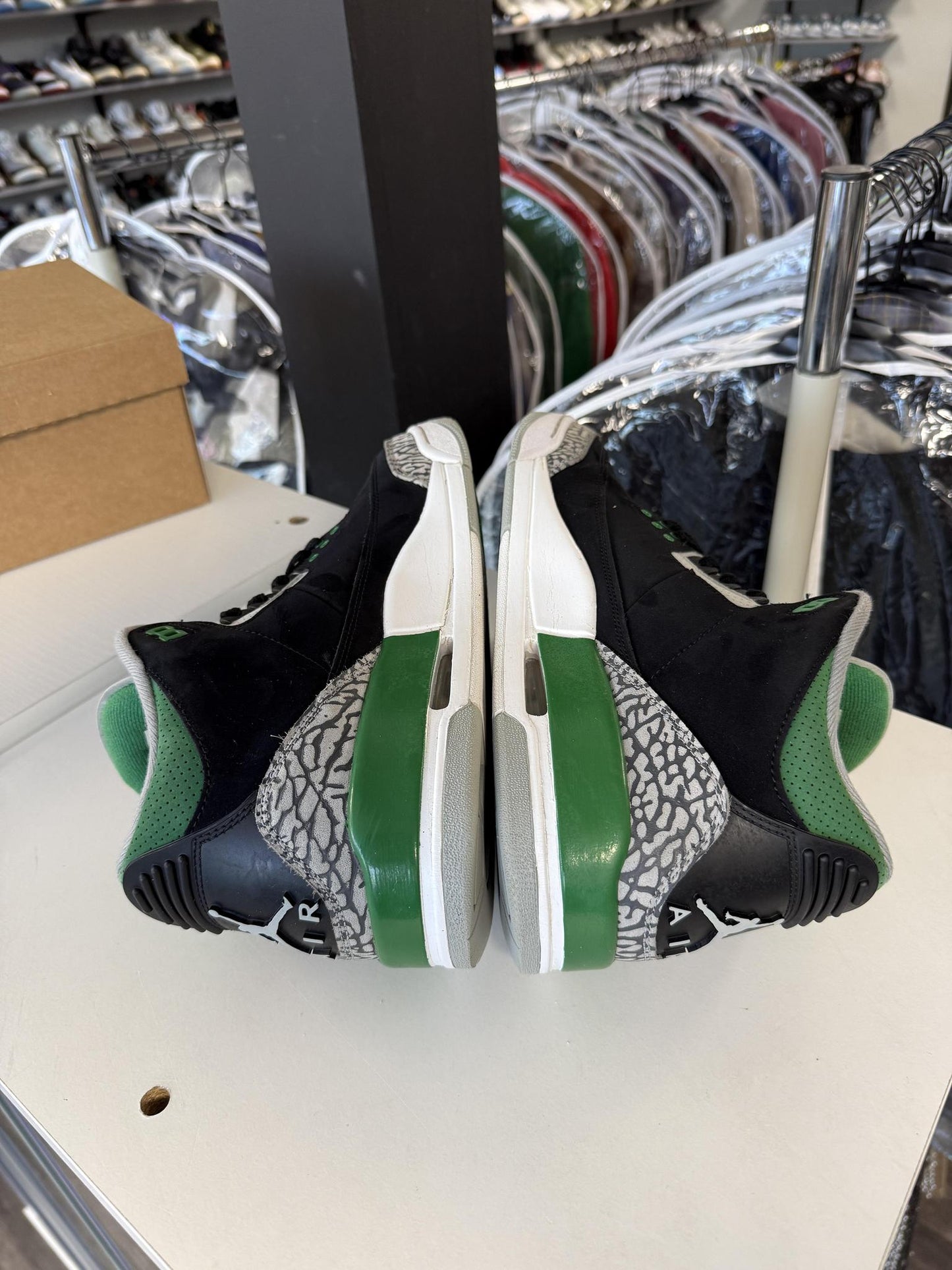 Jordan 3 "Pine Green" Used Size 11