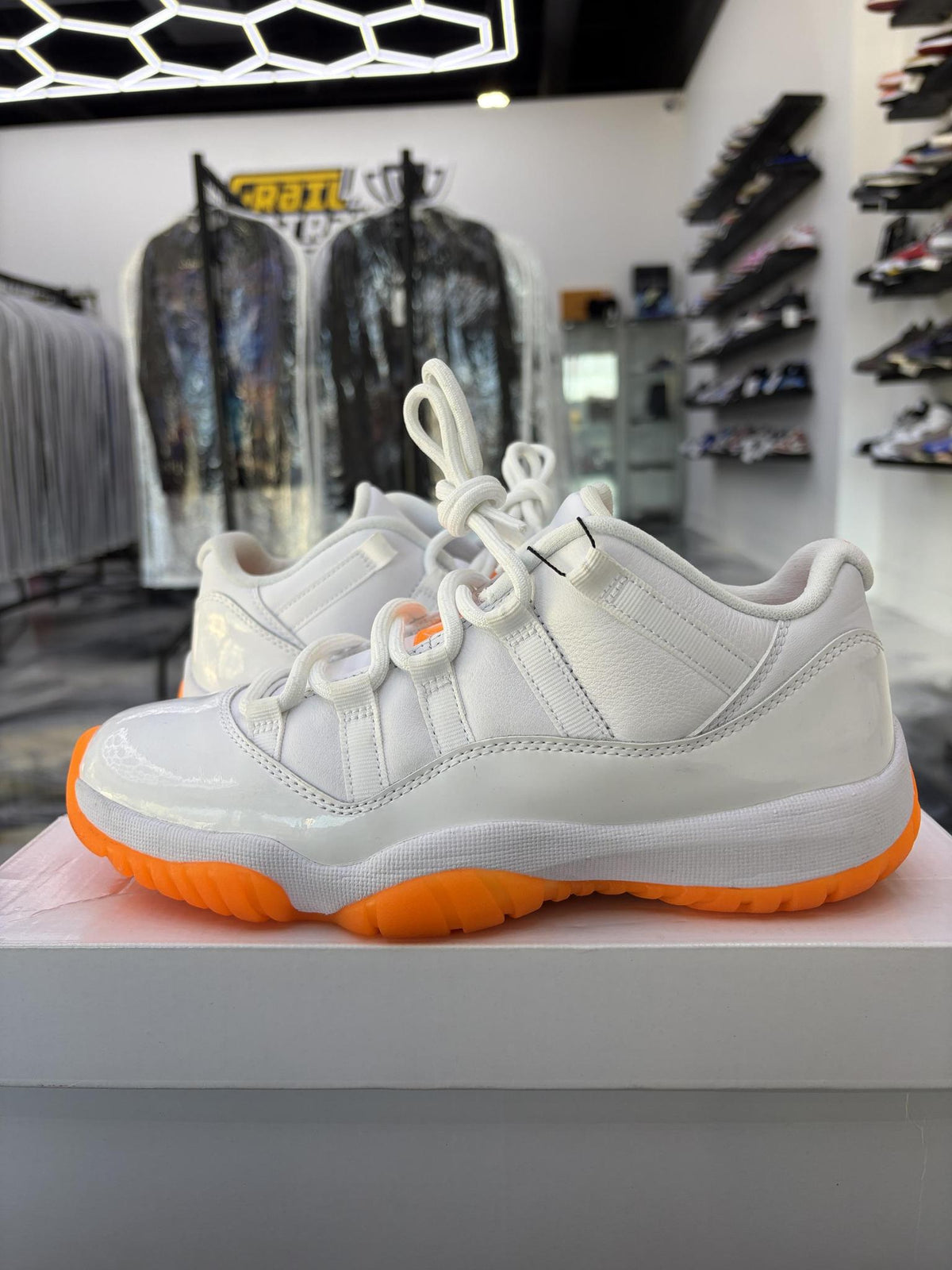 Jordan 11 Low "Citrus" Used Size 6Y/7.5W