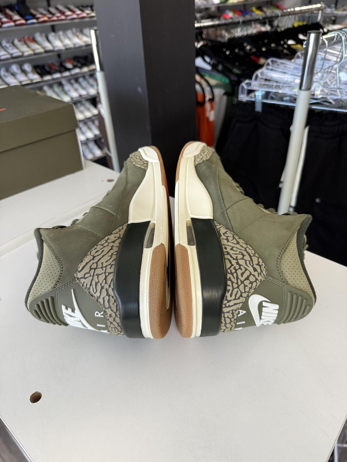 Jordan 3 "Family Affair" Used Size 9.5