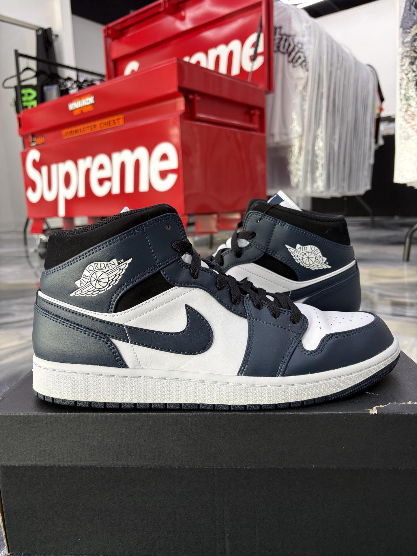 Jordan 1 Mid "Armory Navy" Used Size 12