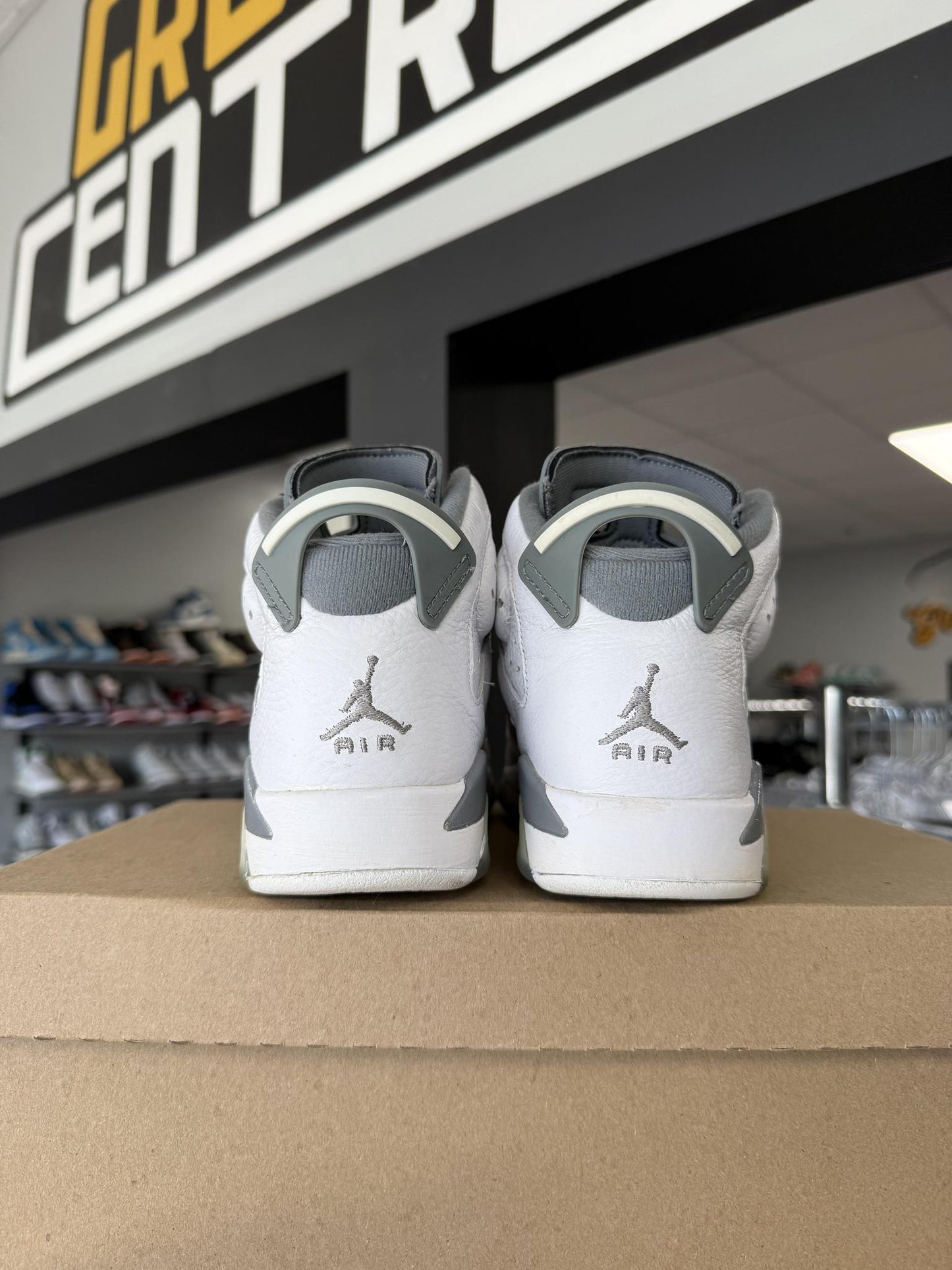 Jordan 6 "Cool Grey" Used Size 6Y/7.5W