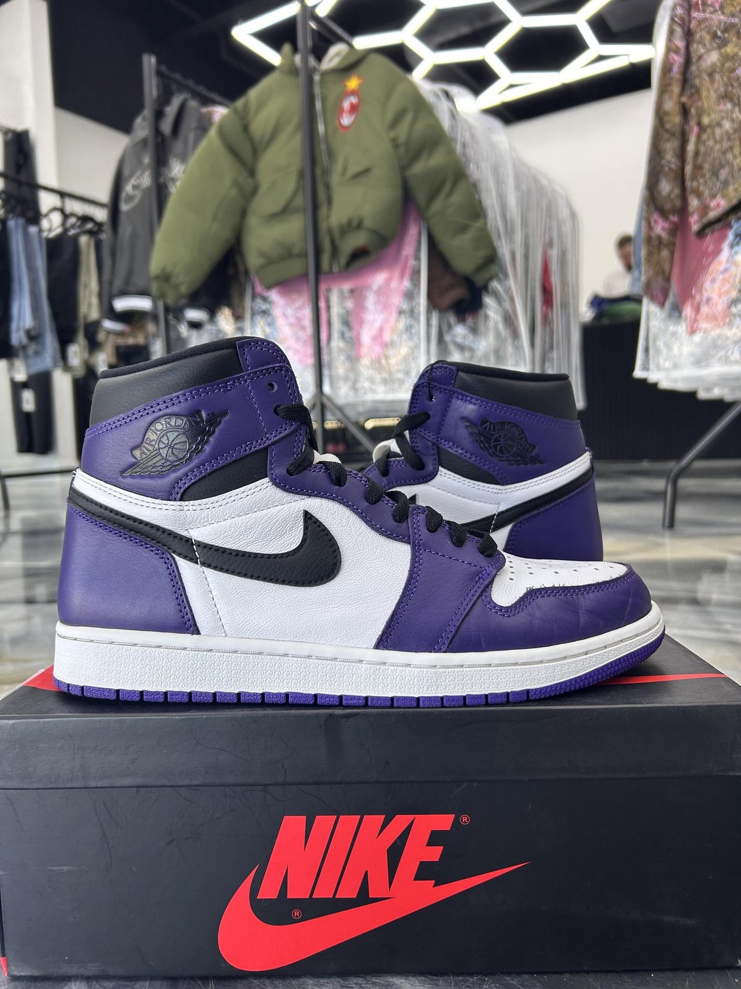 Jordan 1 "Court Purple 2.0" Used Size 9.5