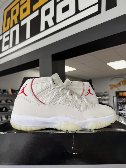 Jordan 11 "Platinum Tint" Used Size 9.5