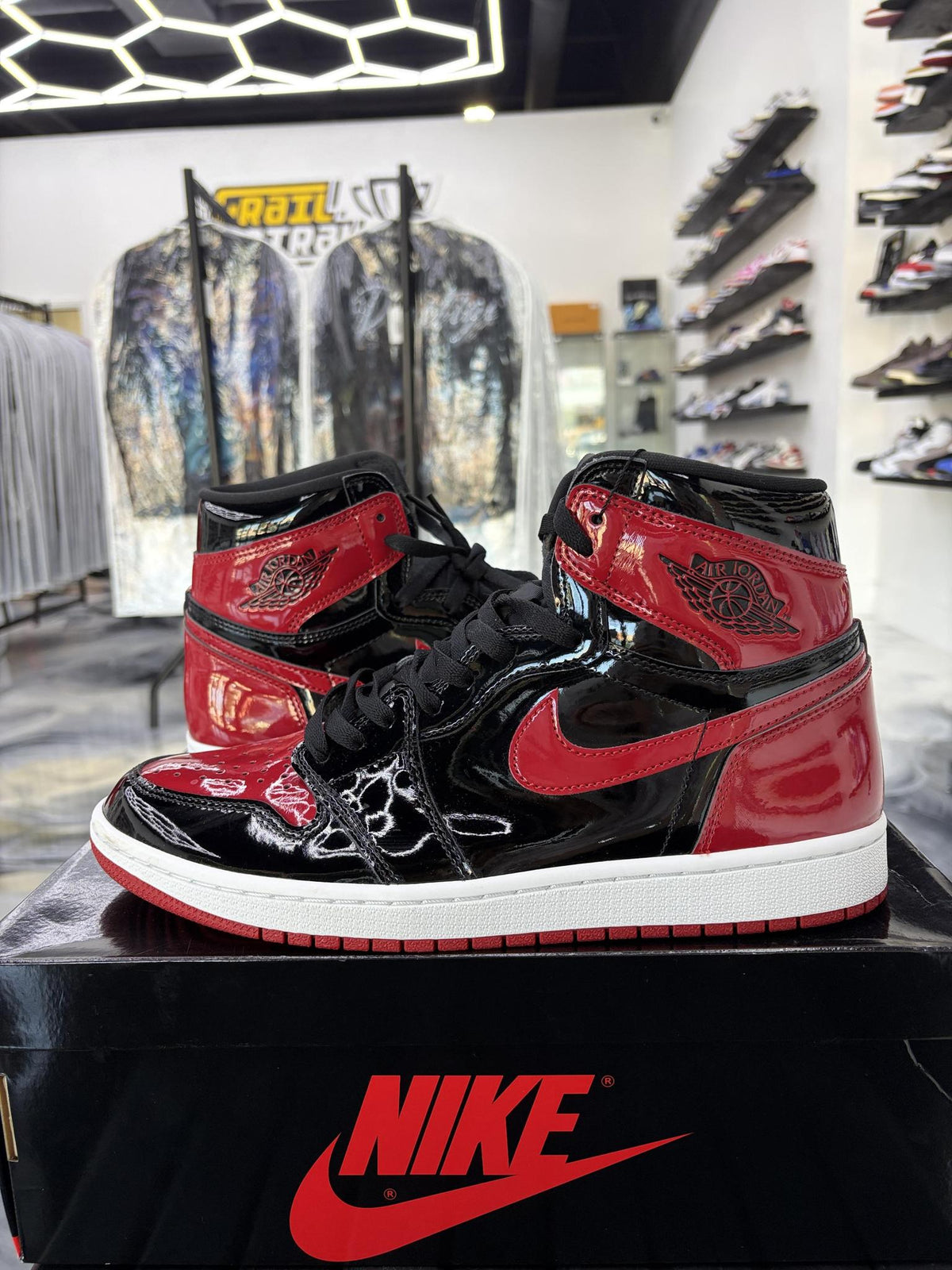 Jordan 1 "Bred Patent" Used Size 11