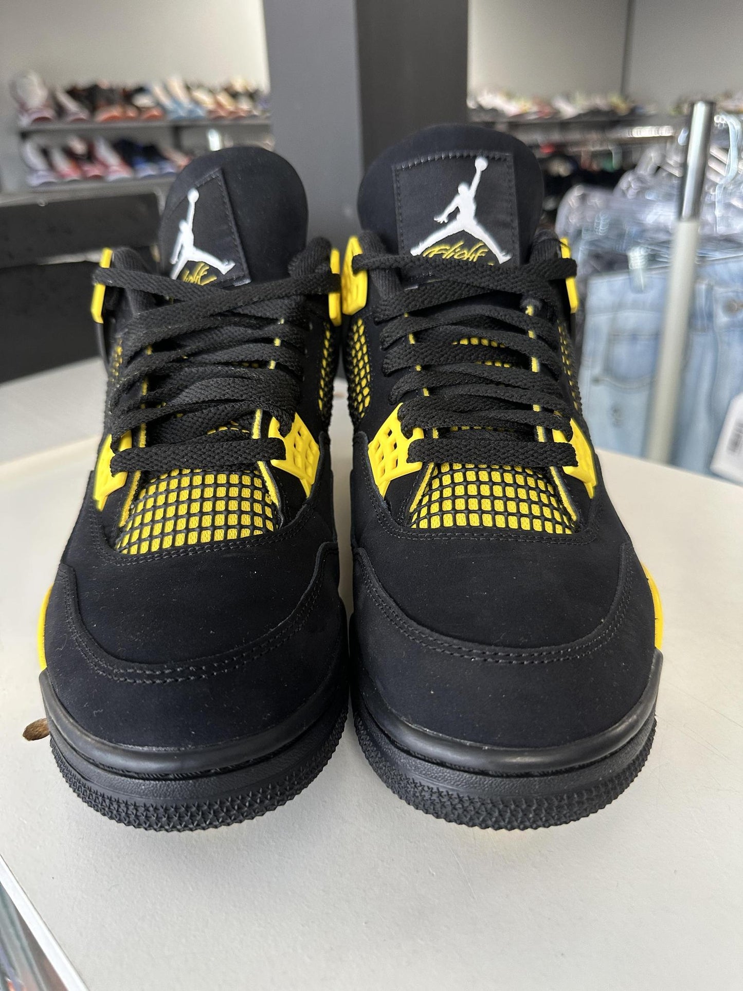 Jordan 4 "Thunder" Size 10