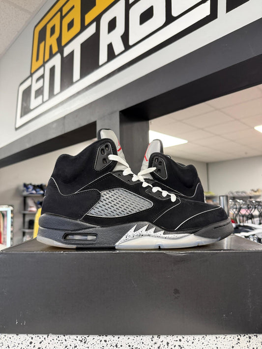 Jordan 5 "Metallic Reimagined" Used Size 9.5