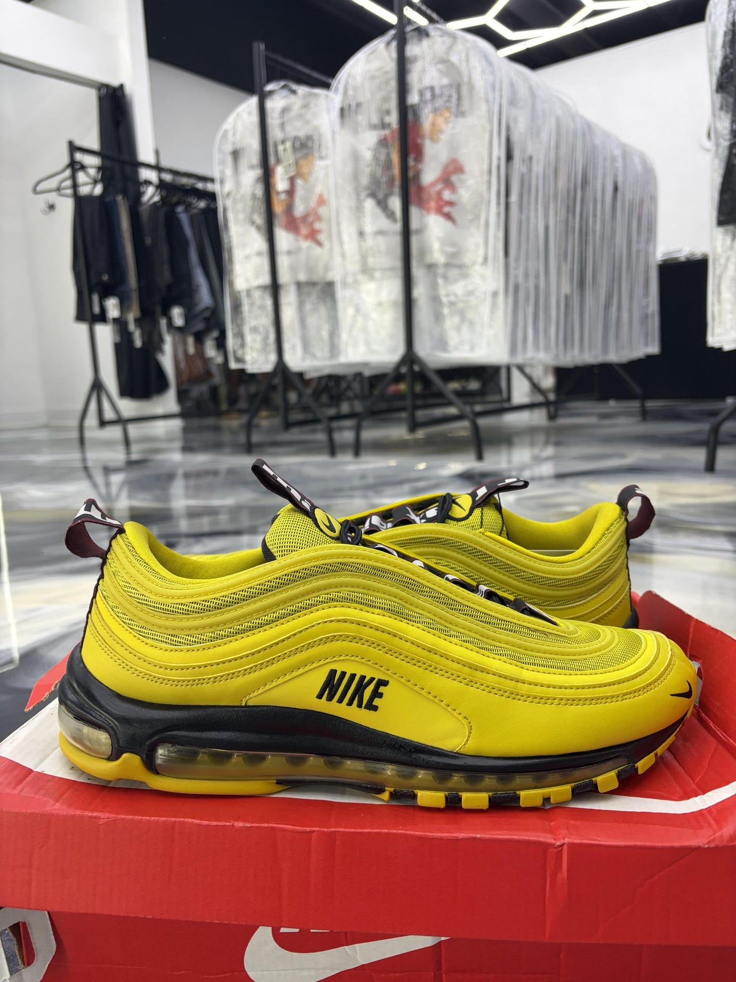 Nike Air Max 97 "Yellow White" Used Size 12