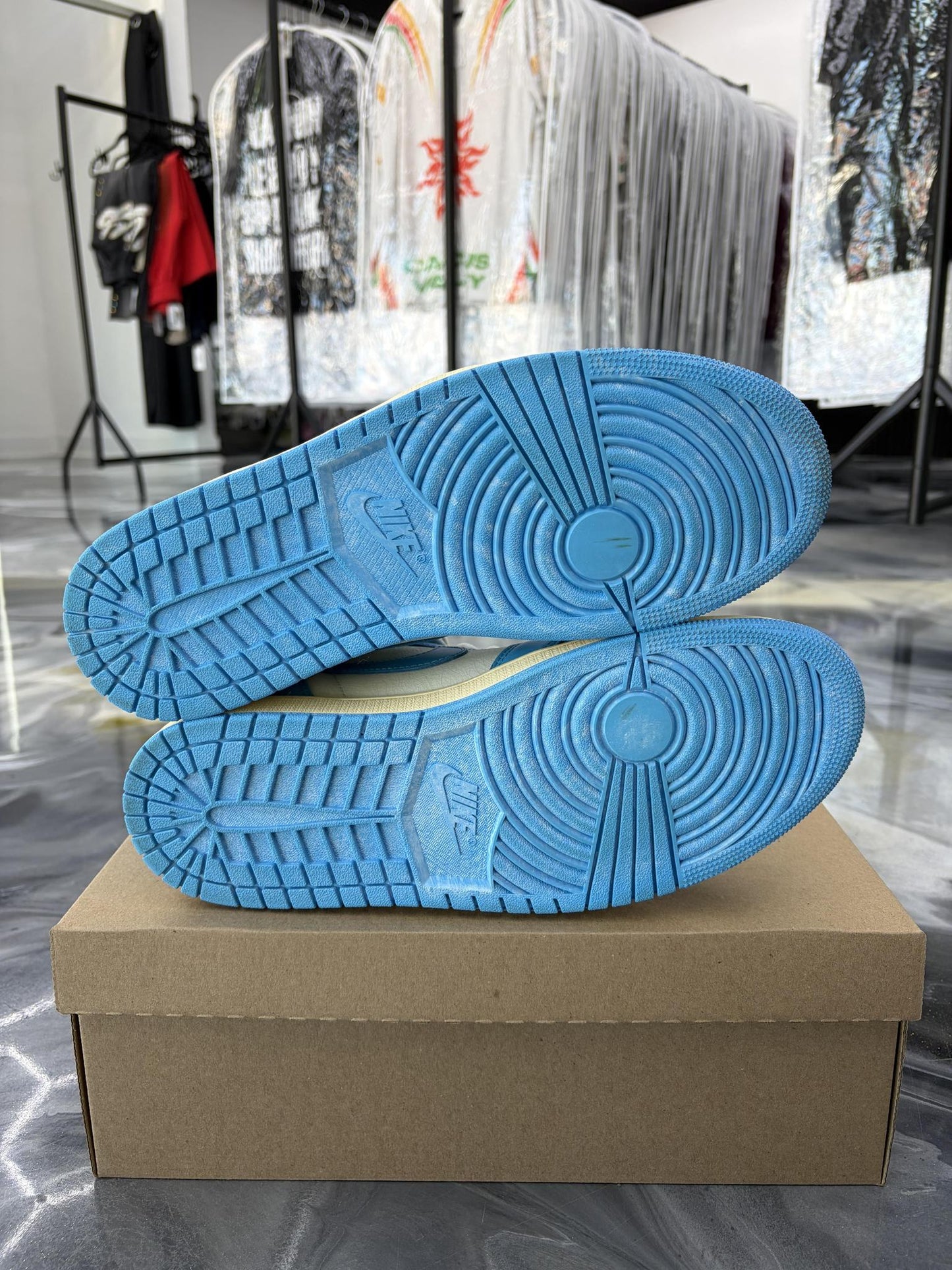 Jordan 1 "UNC Reimagined" Used Size 11