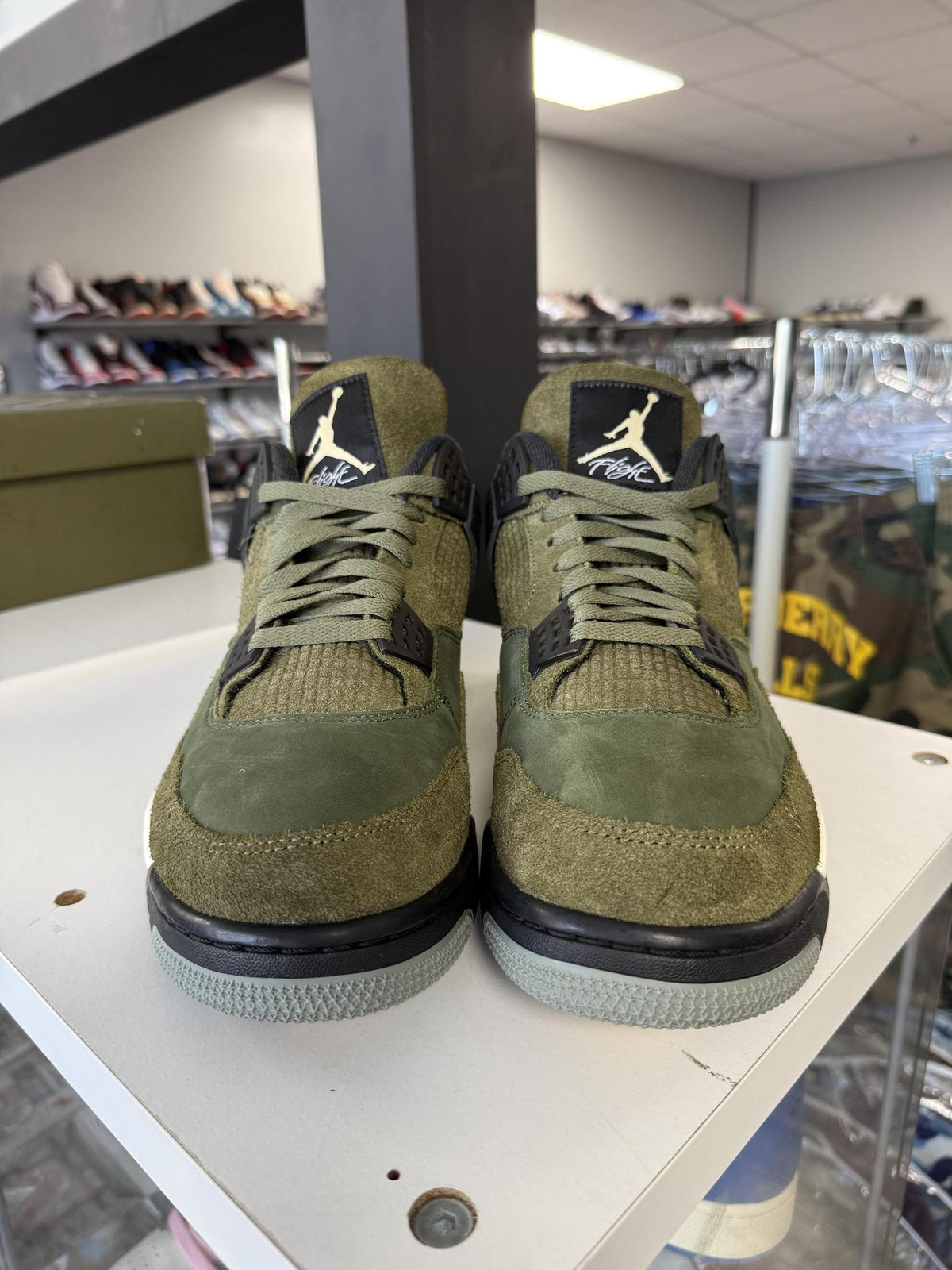 Jordan 4 "Craft Olive" Used Size 13