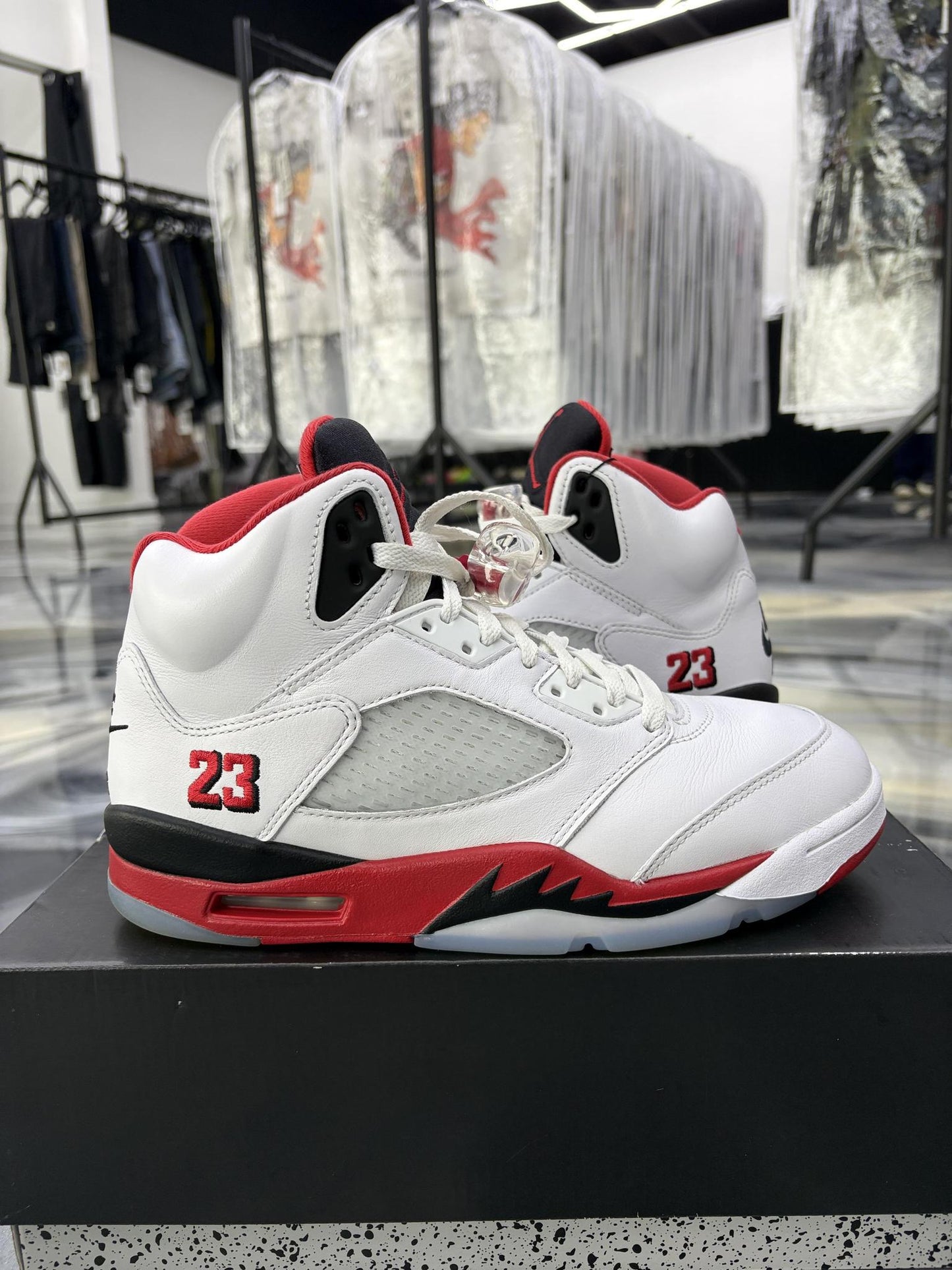 Jordan 5 "Fire Red" Used Size 8
