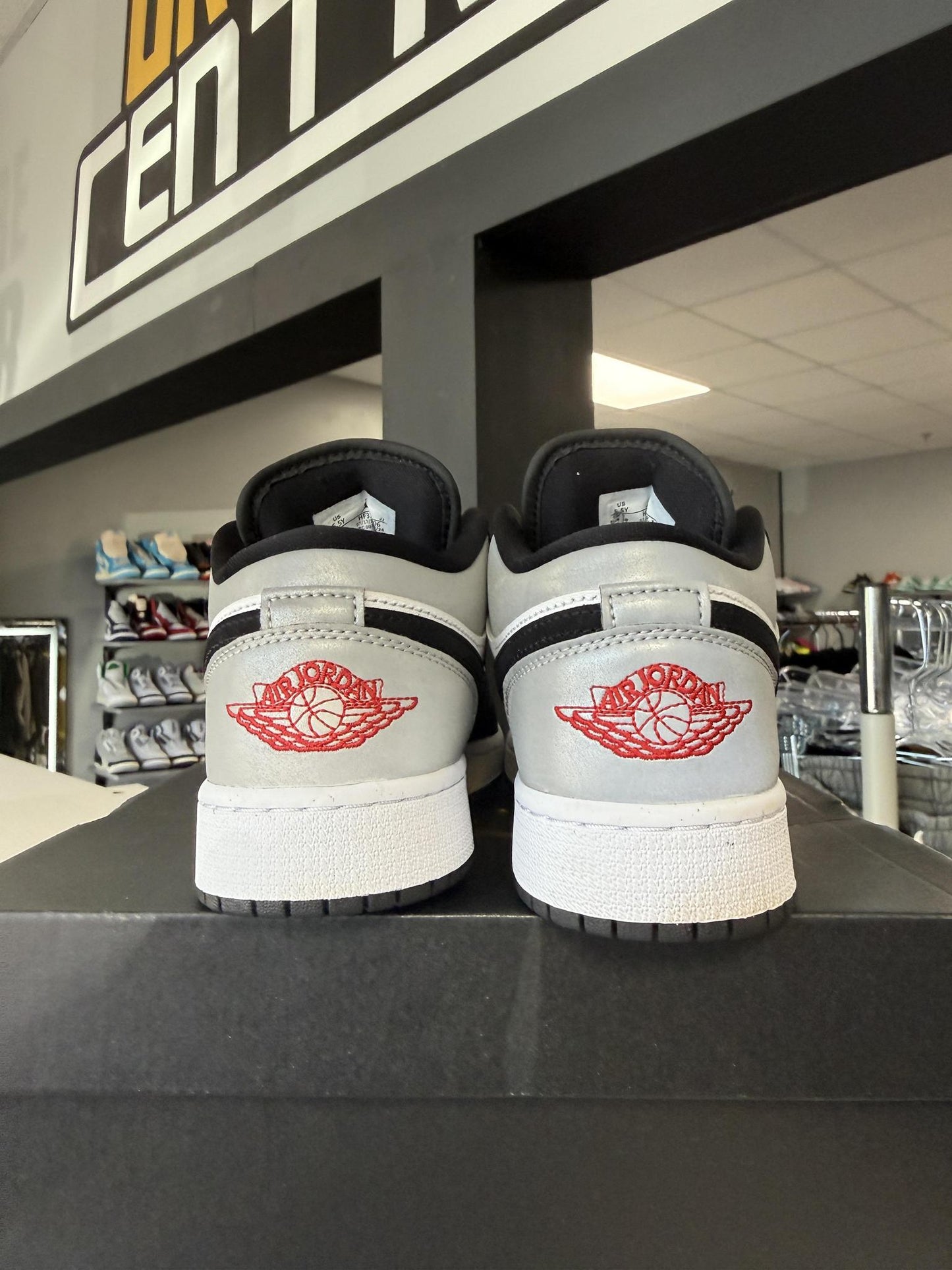 Jordan 1 Low "Black Silver" Used Size 5.5Y/7W