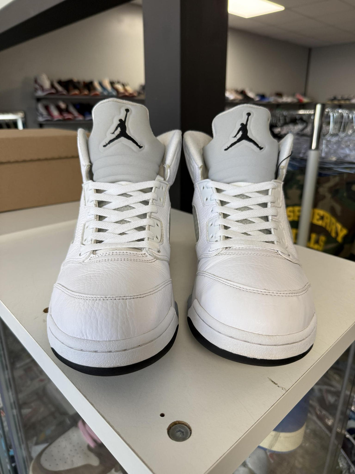 Jordan 5 "White Metallic" Used Size 11.5