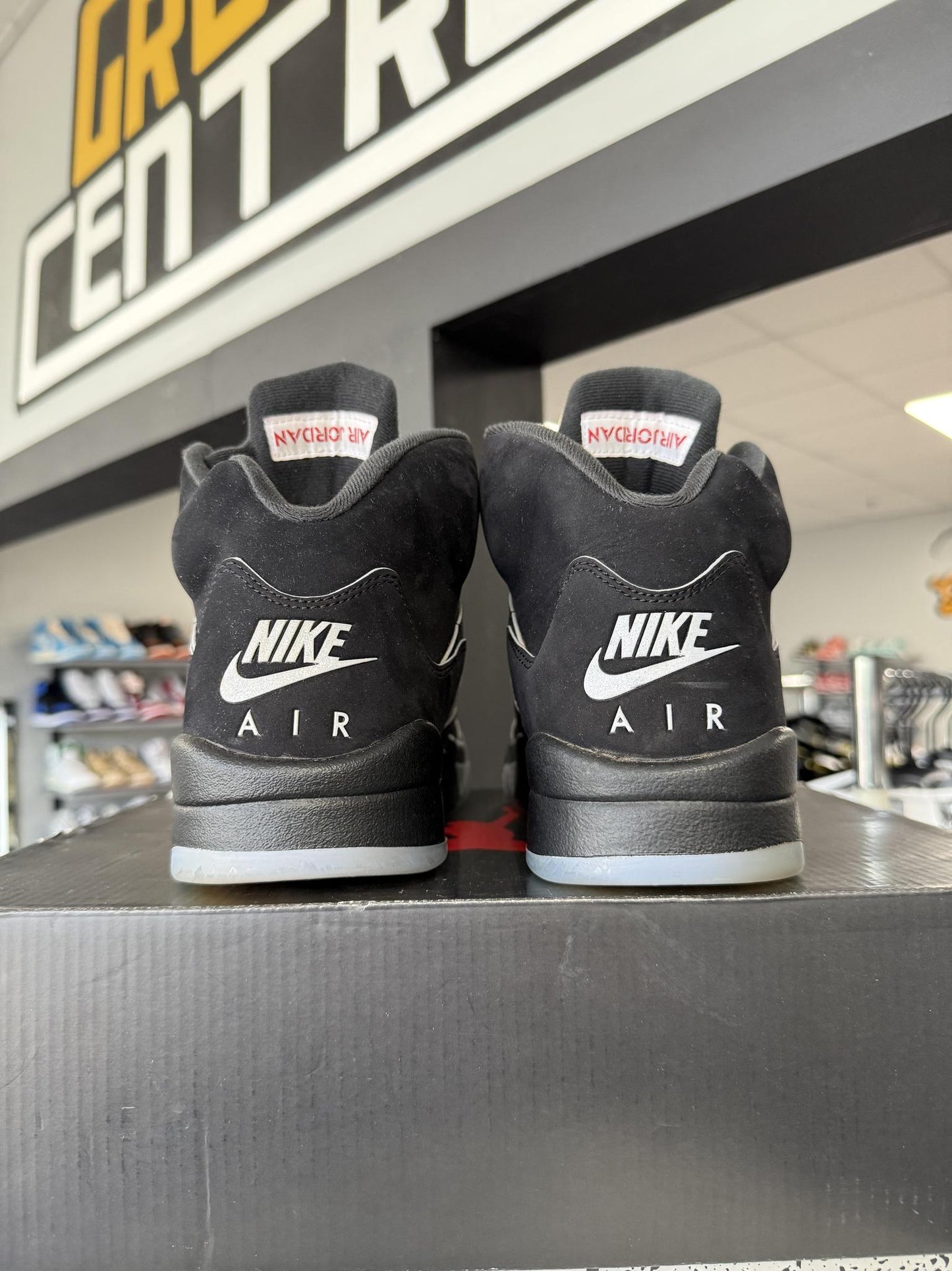 Jordan 5 "Metallic Reimagined" Used Size 10