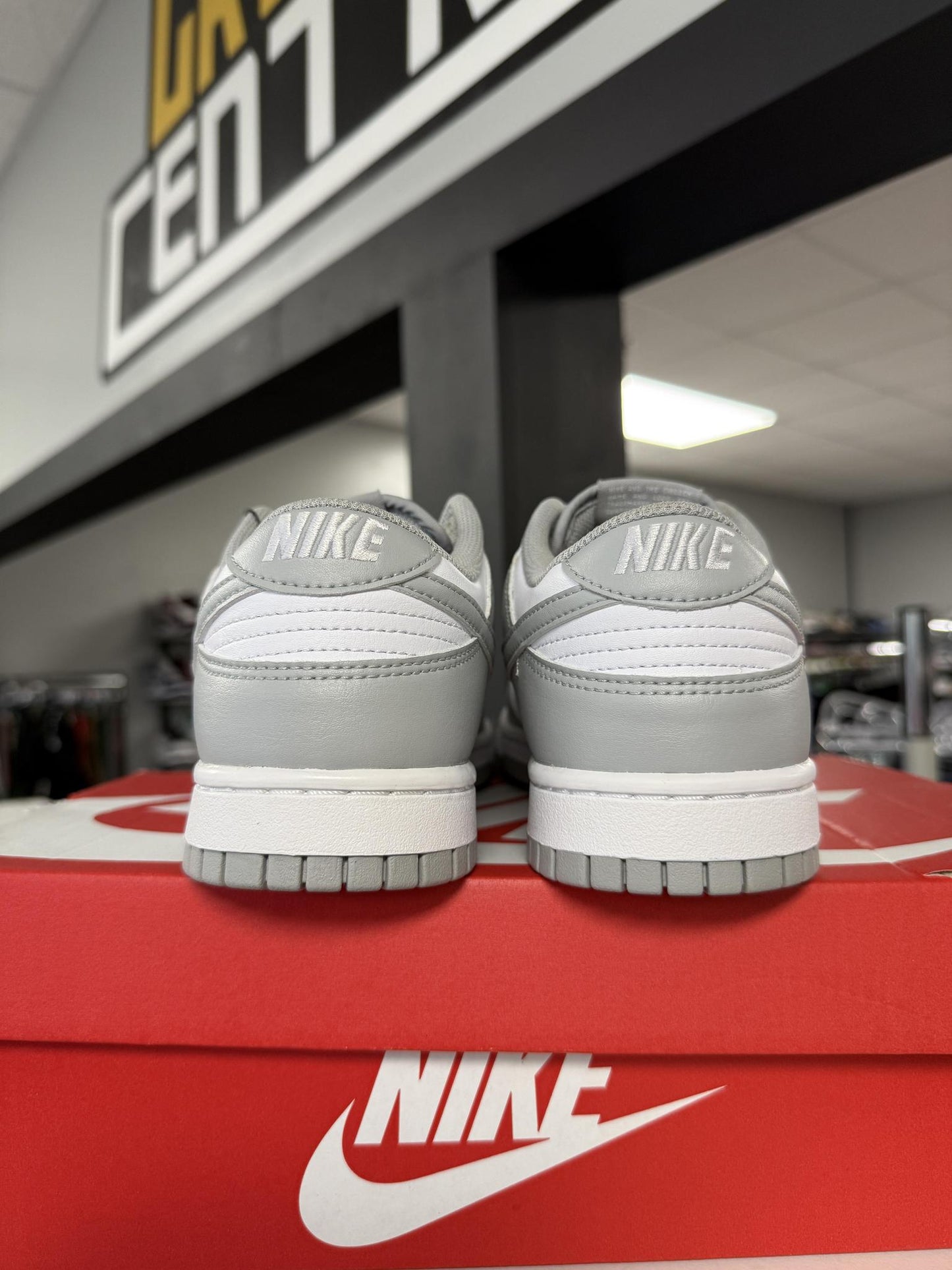Dunk Low "Light Smoke Grey" Used Size 8.5