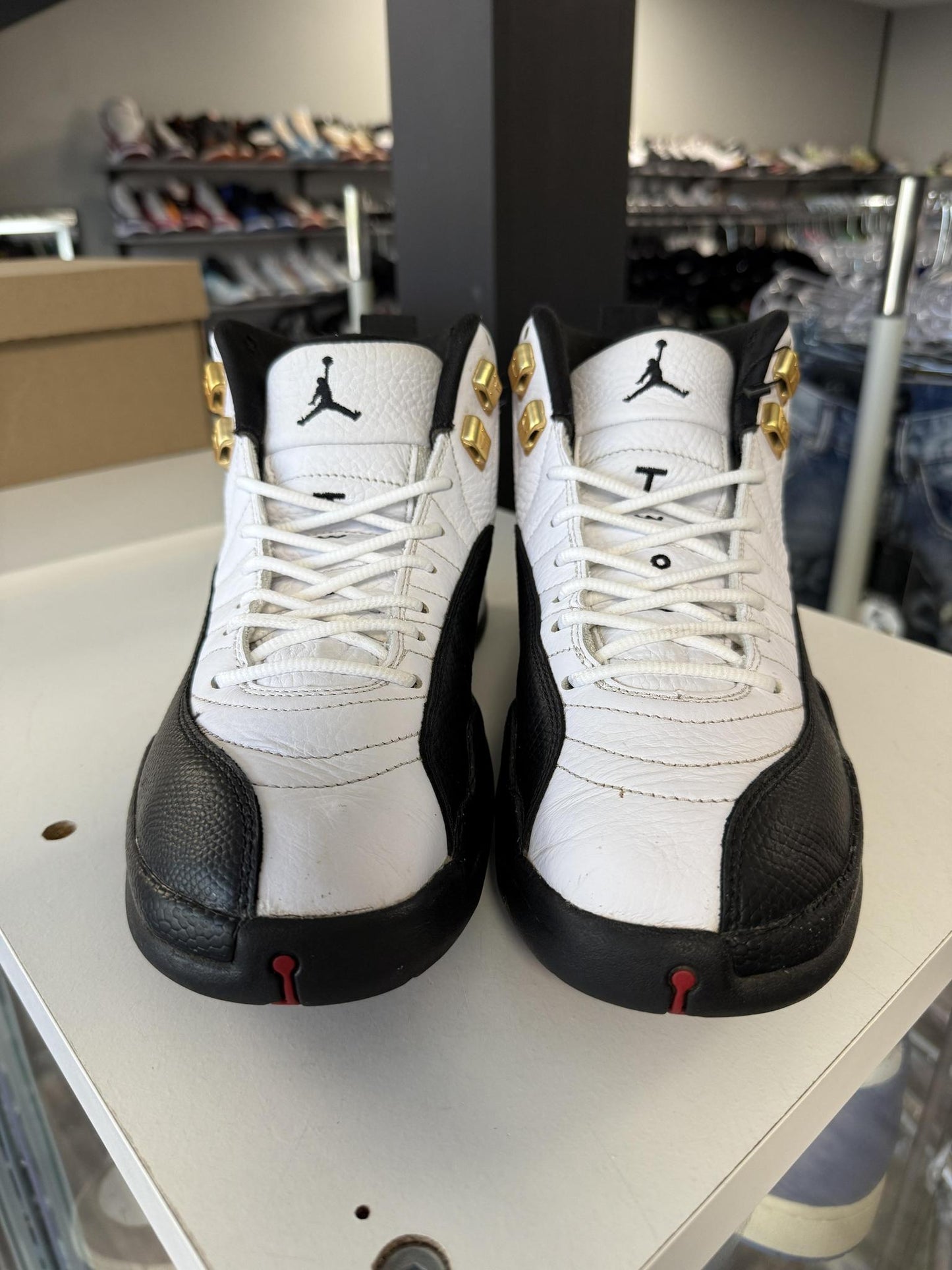 Jordan 12 "Taxi" Used Size 8.5