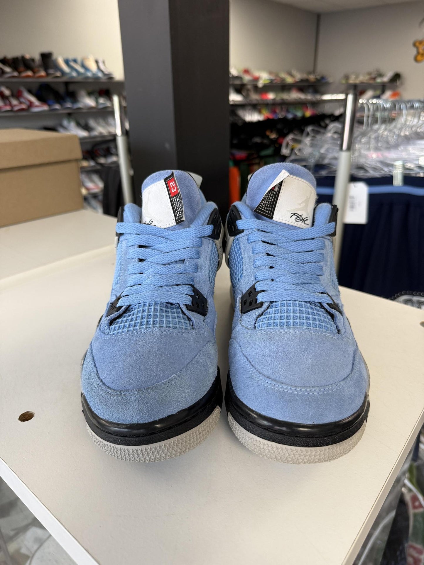 Jordan 4 "University Blue" Used Size 7Y/8.5W