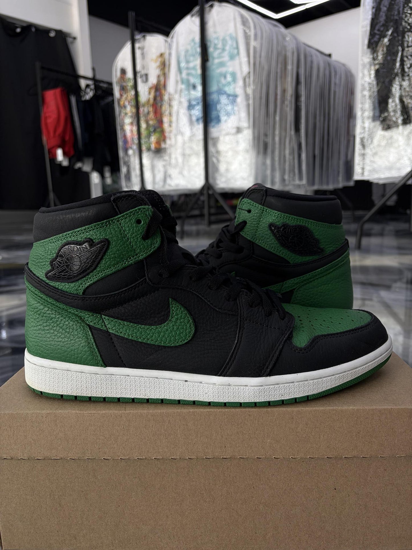 Jordan 1 "Pine Green 2.0" Used Size 12