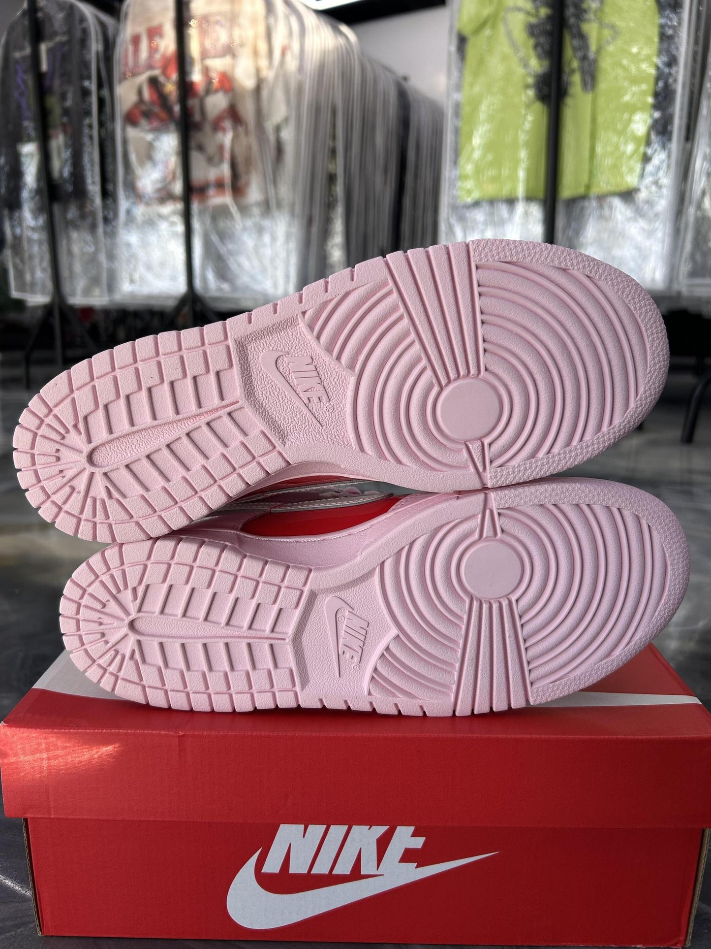 Jordan 1 Low "Valentines Day" Used Size 7Y/8.5W