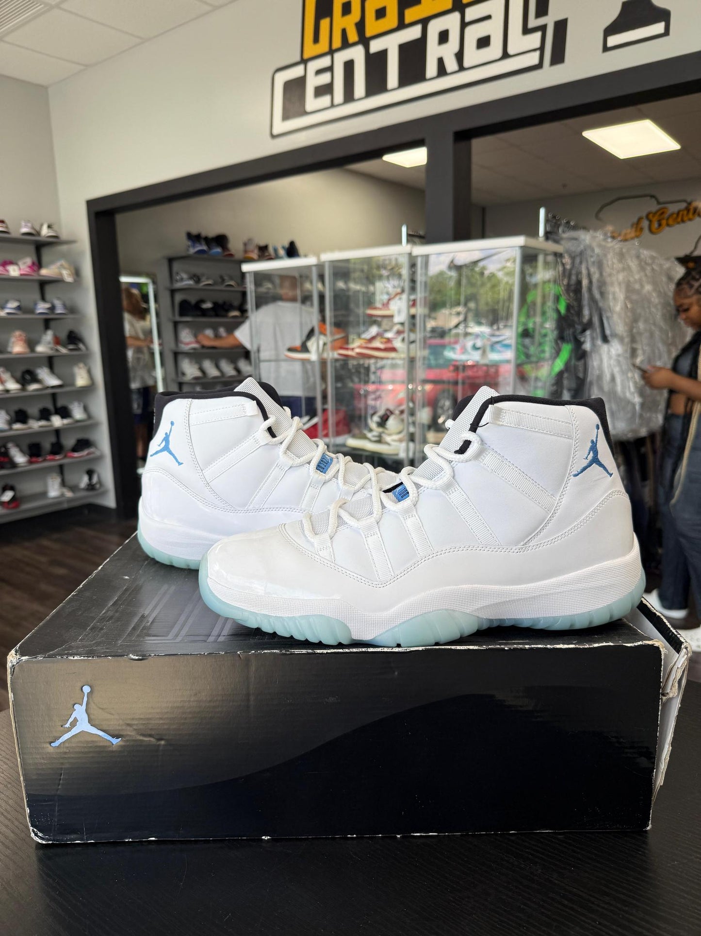 Jordan 11 "Legend Blue (2014)" Used Size 14