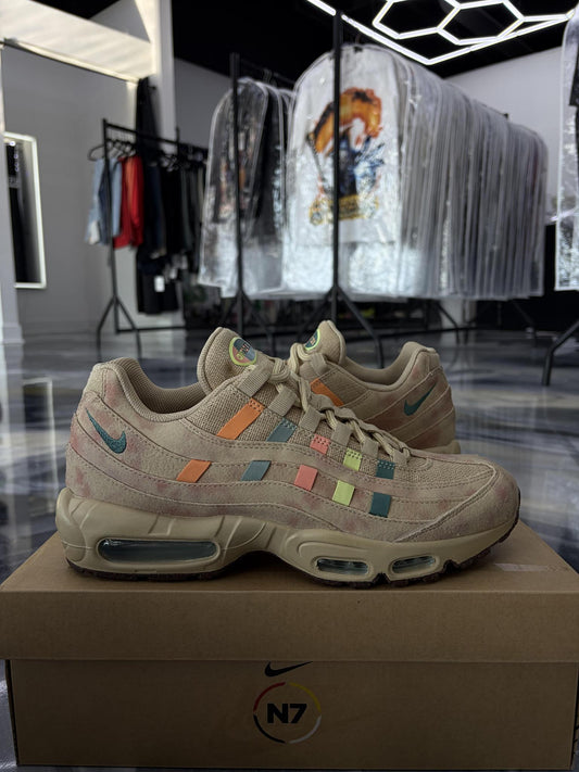 Nike Air Max 95 "N7 Fossil Rose" Used Size 9.5