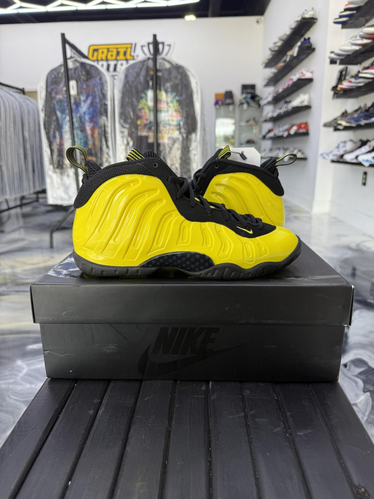 Nike Foamposite "Wu-Tang" Used Size 7Y/8.5W