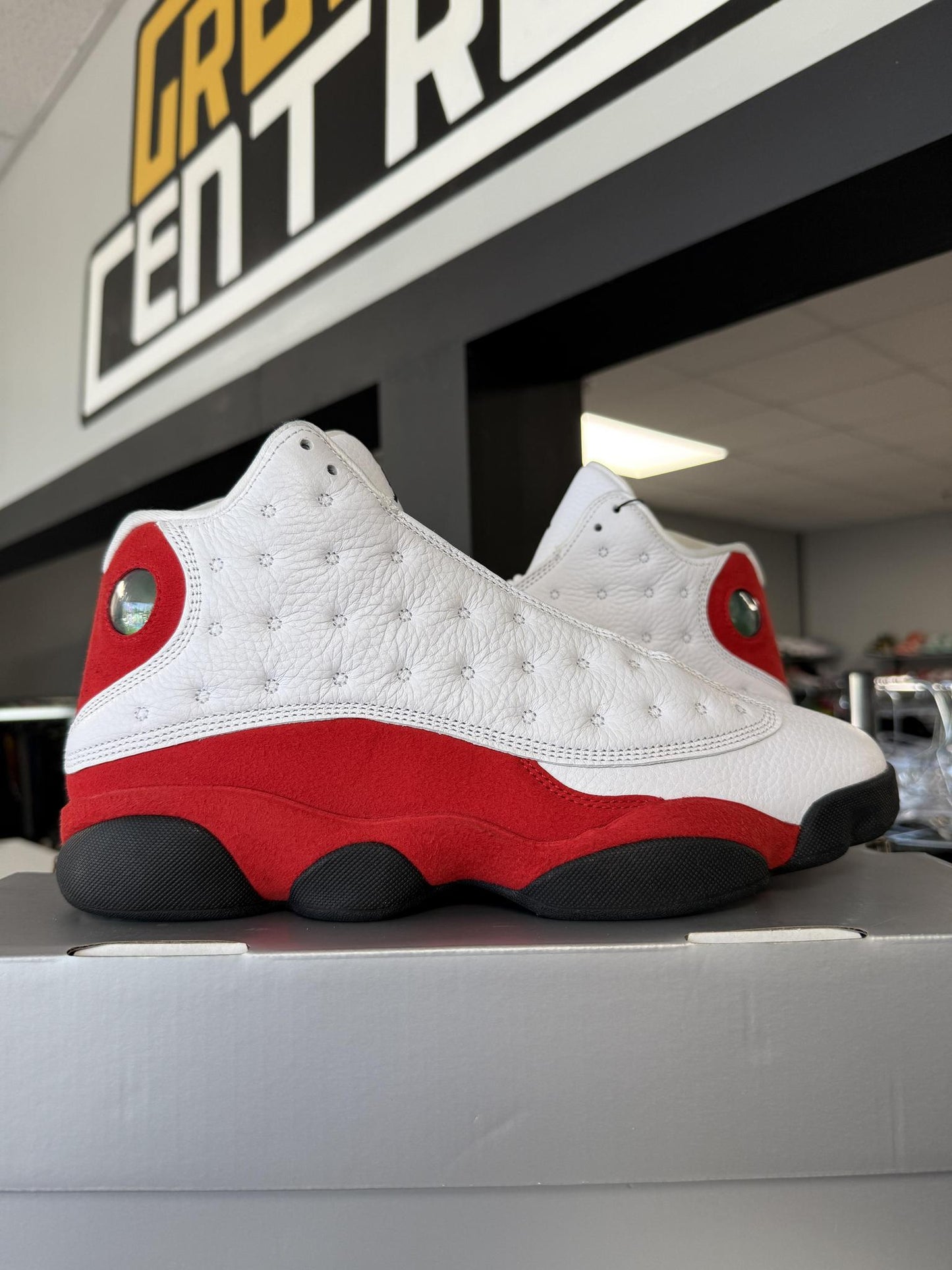 Jordan 13 "Chicago" Used Size 10