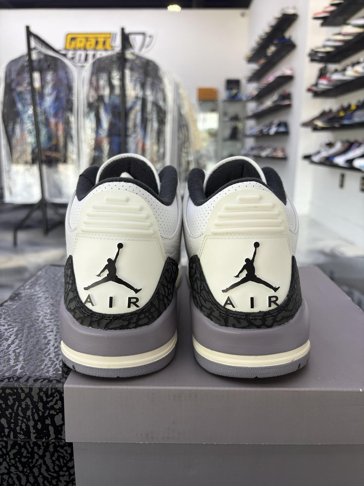 Jordan 3 "Cement Grey" Used Size 10.5