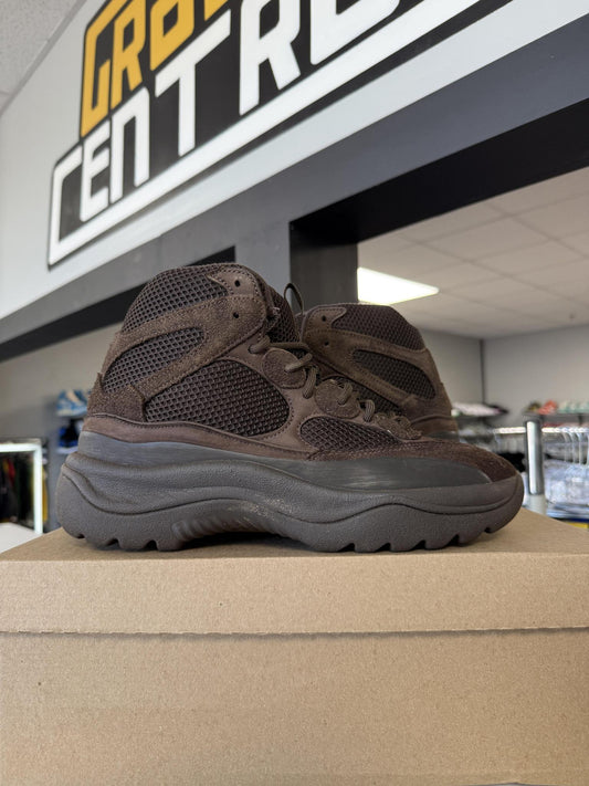 Yeezy DSRT Boot "Oil" Used Size 8.5