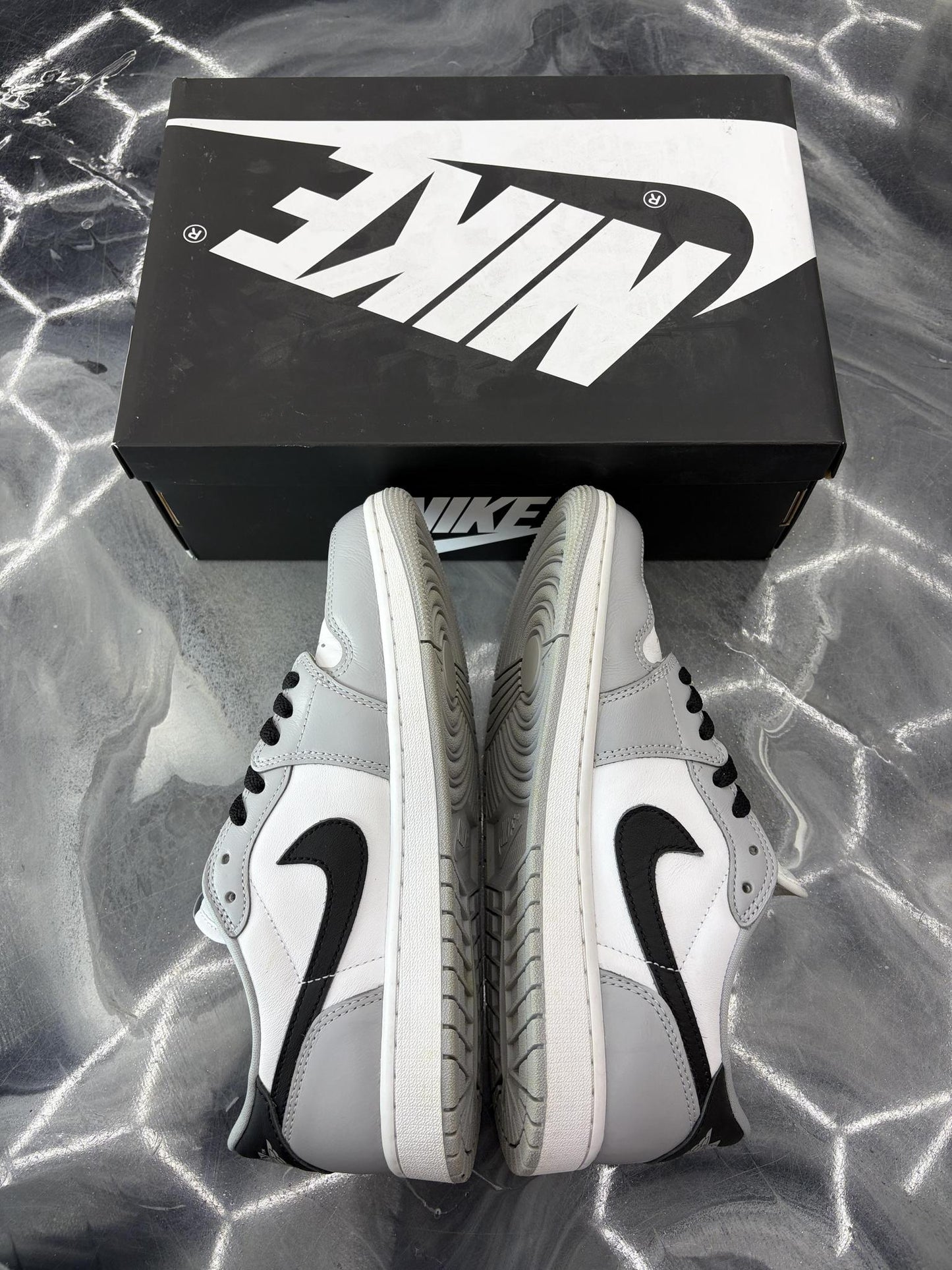 Jordan 1 Low "Barons" Used Size 9