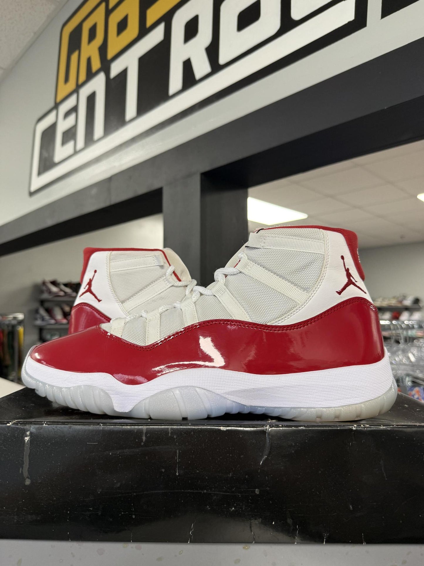 Jordan 11 "Cherry" Used Size 13